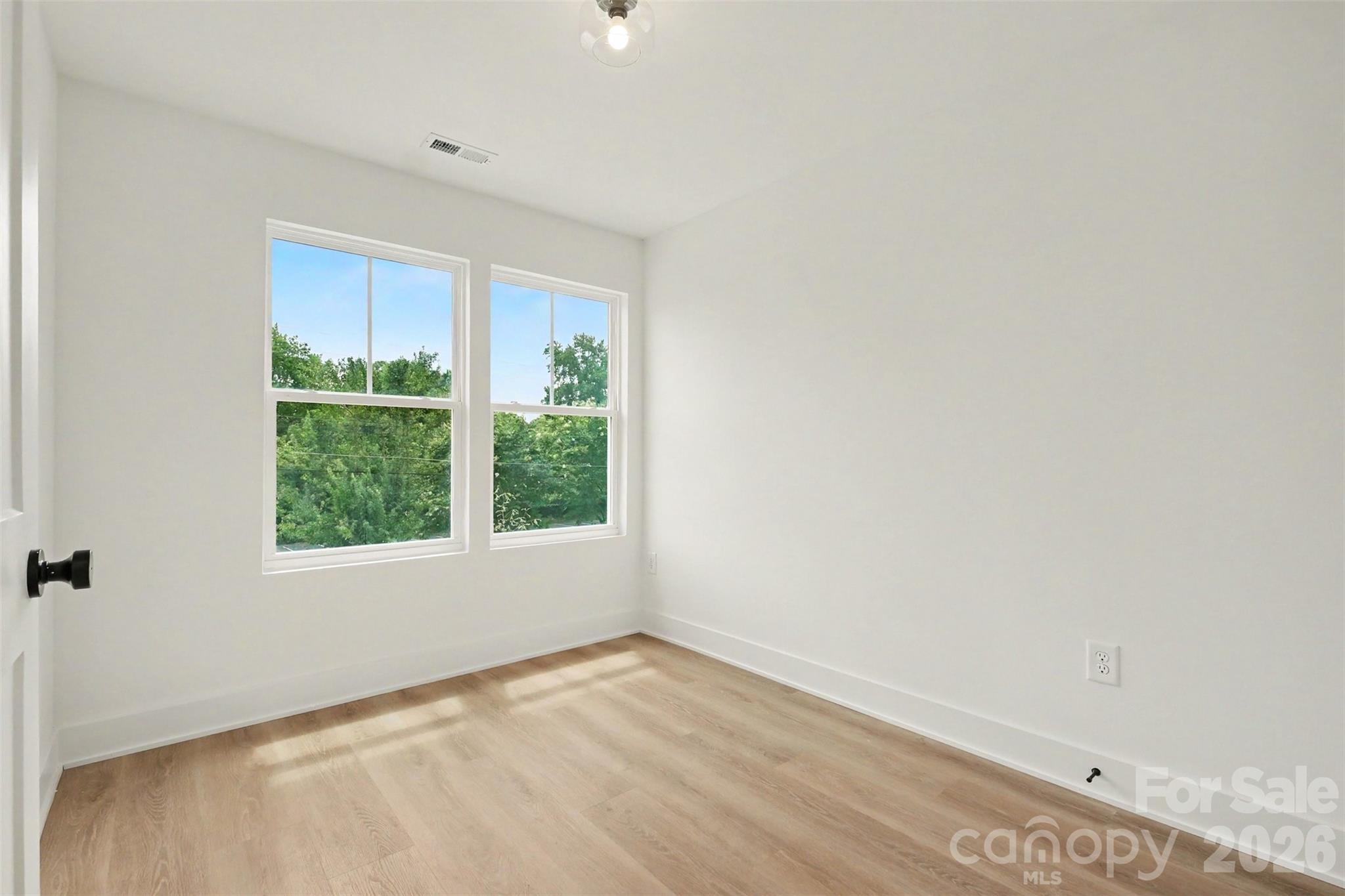 208 W Todd Lane A & B Property Photo 17
