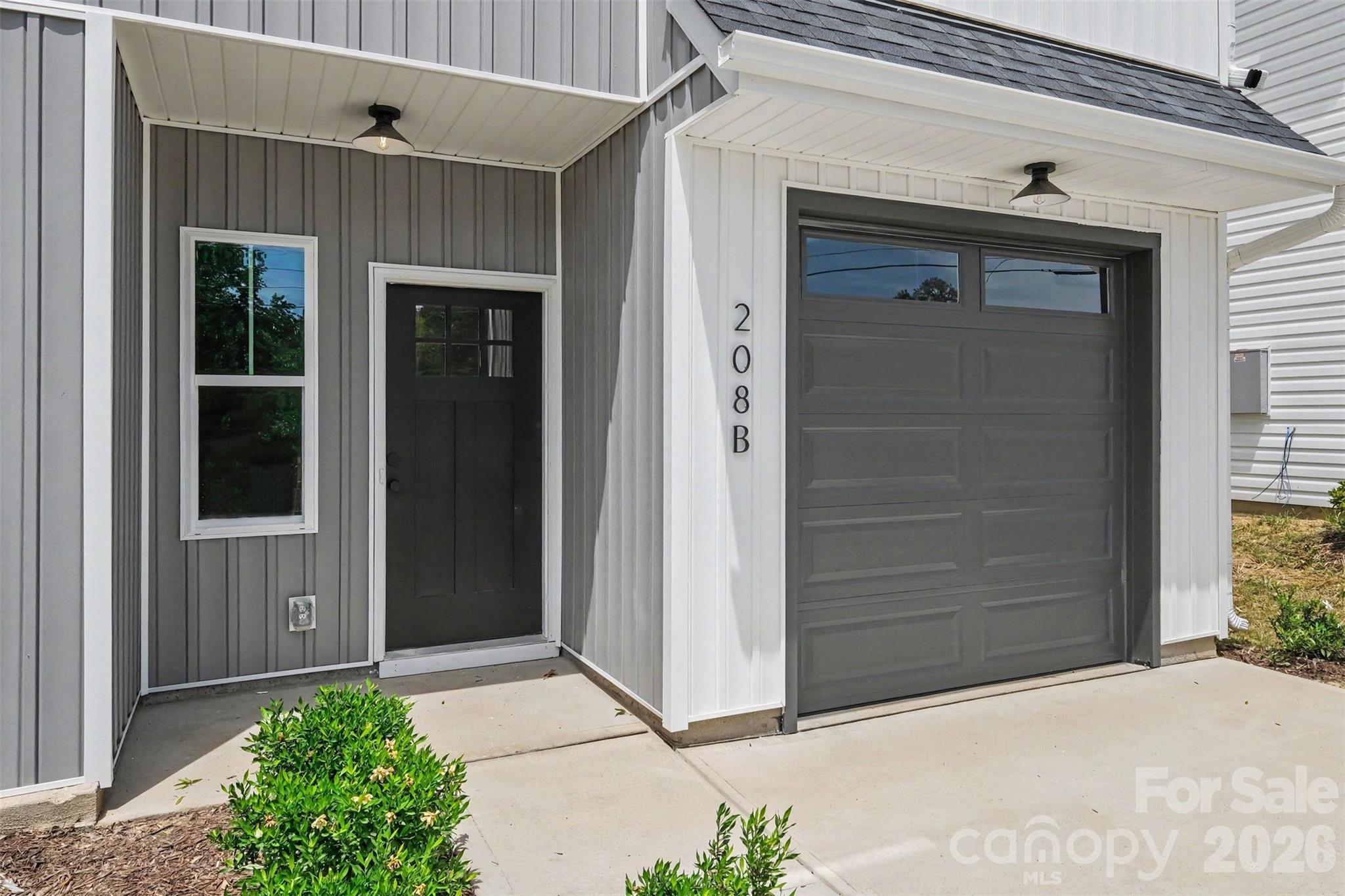208 W Todd Lane A & B Property Photo 21