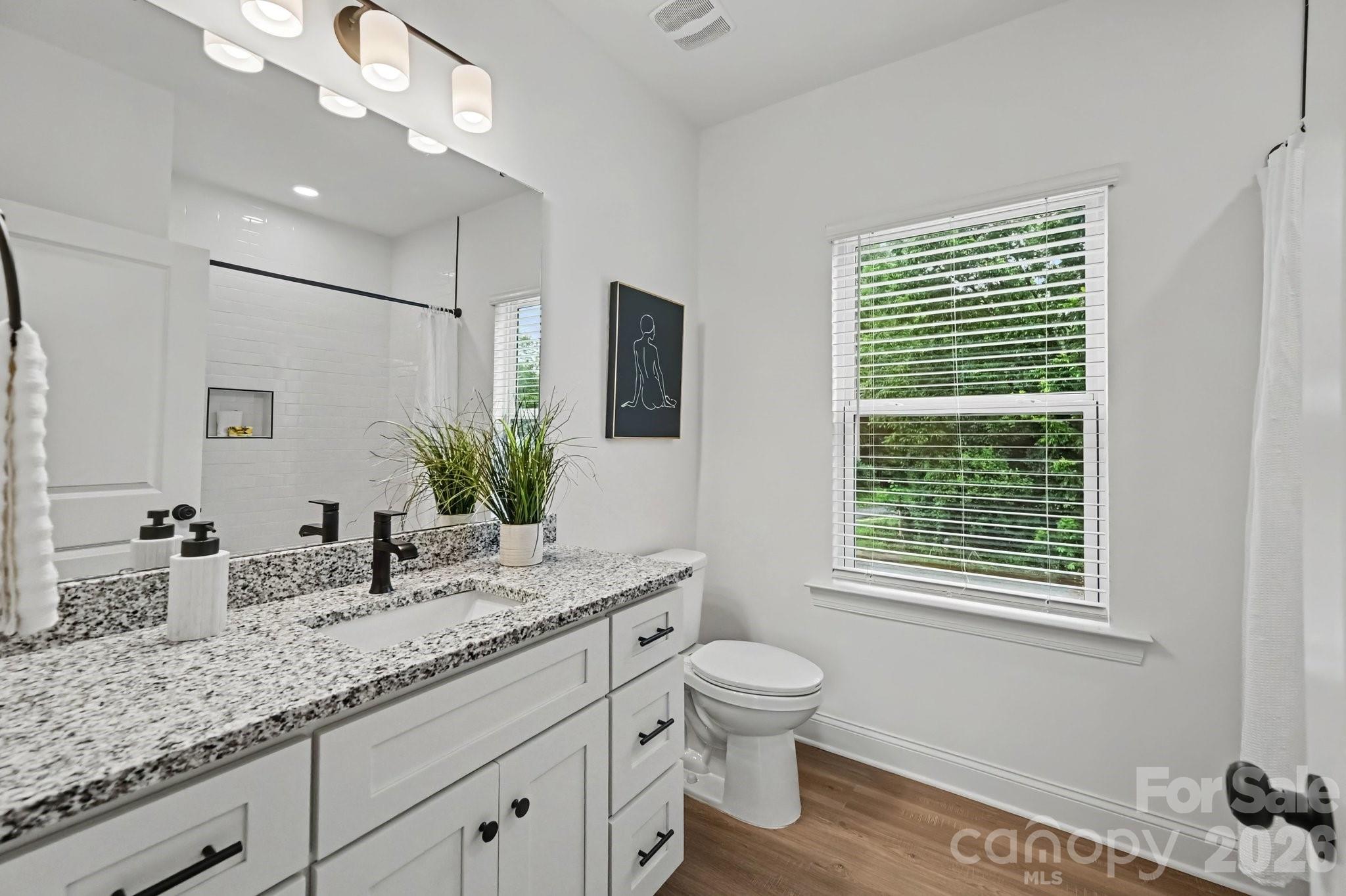 53 E 13th Street Property Photo 29