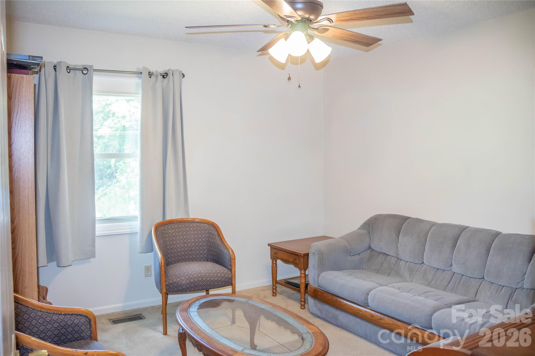 220 Sherwood Drive 22 Property Photo 8