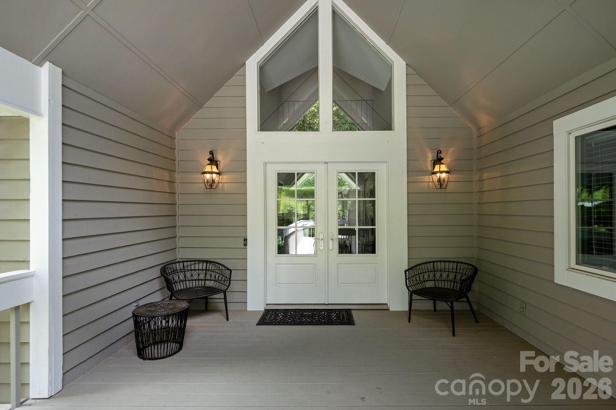 128 Overlook Drive Property Photo 2