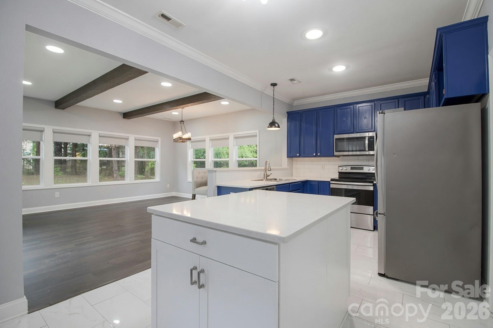 1573 Wilburn Park Lane Property Photo 2