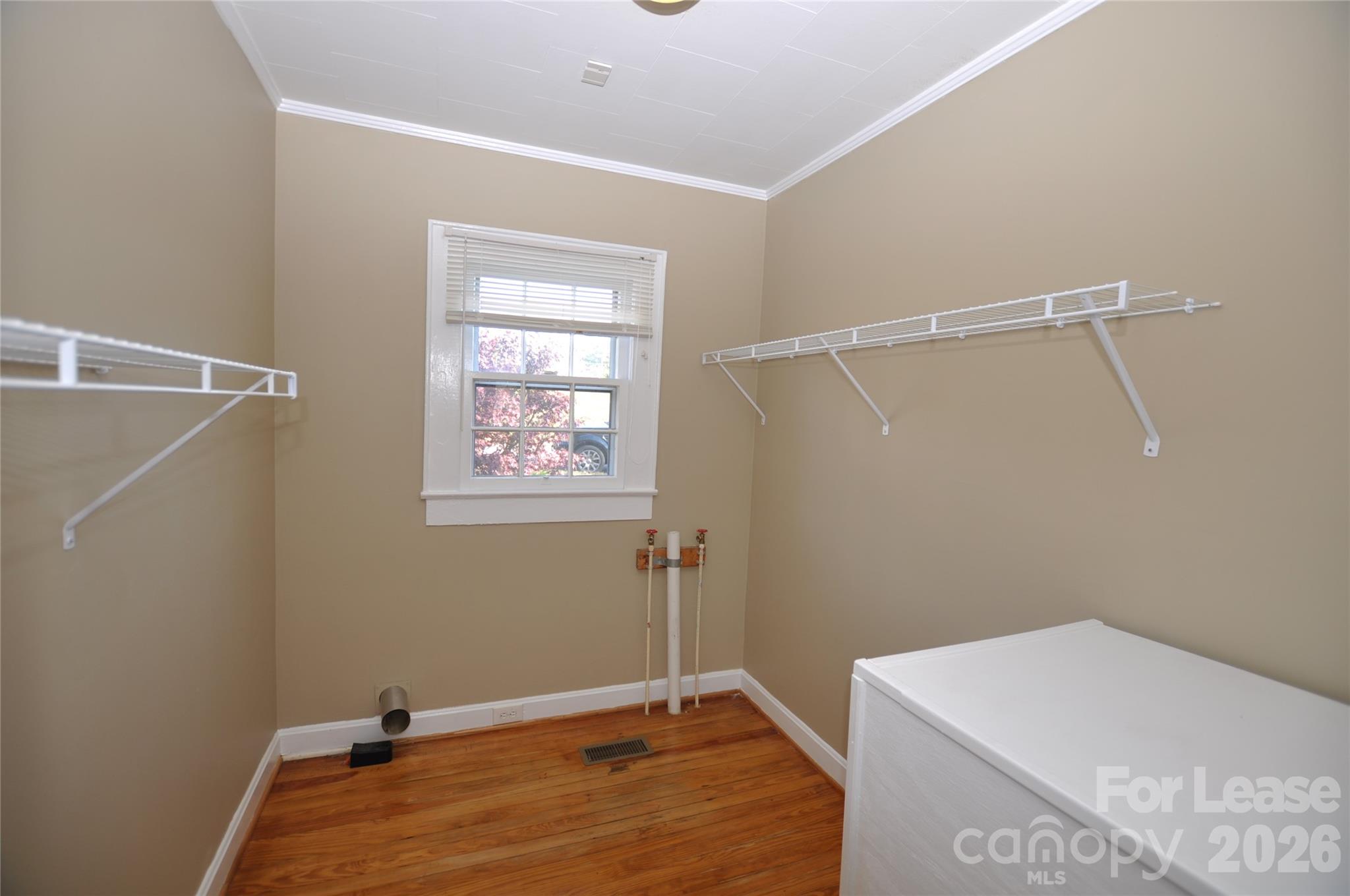 502 S Main Street Property Photo 15