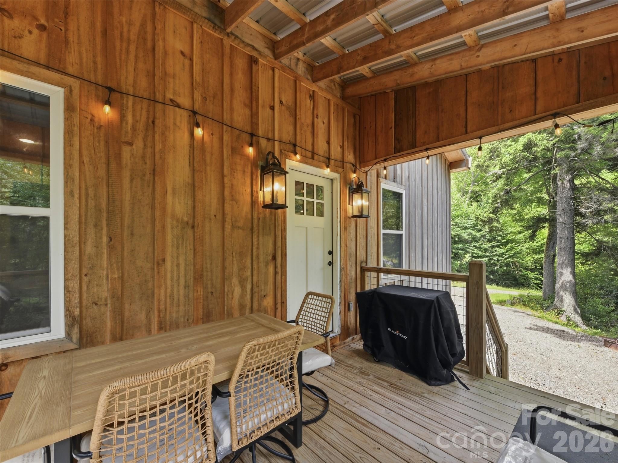 261 Yonah Drive Property Photo 7
