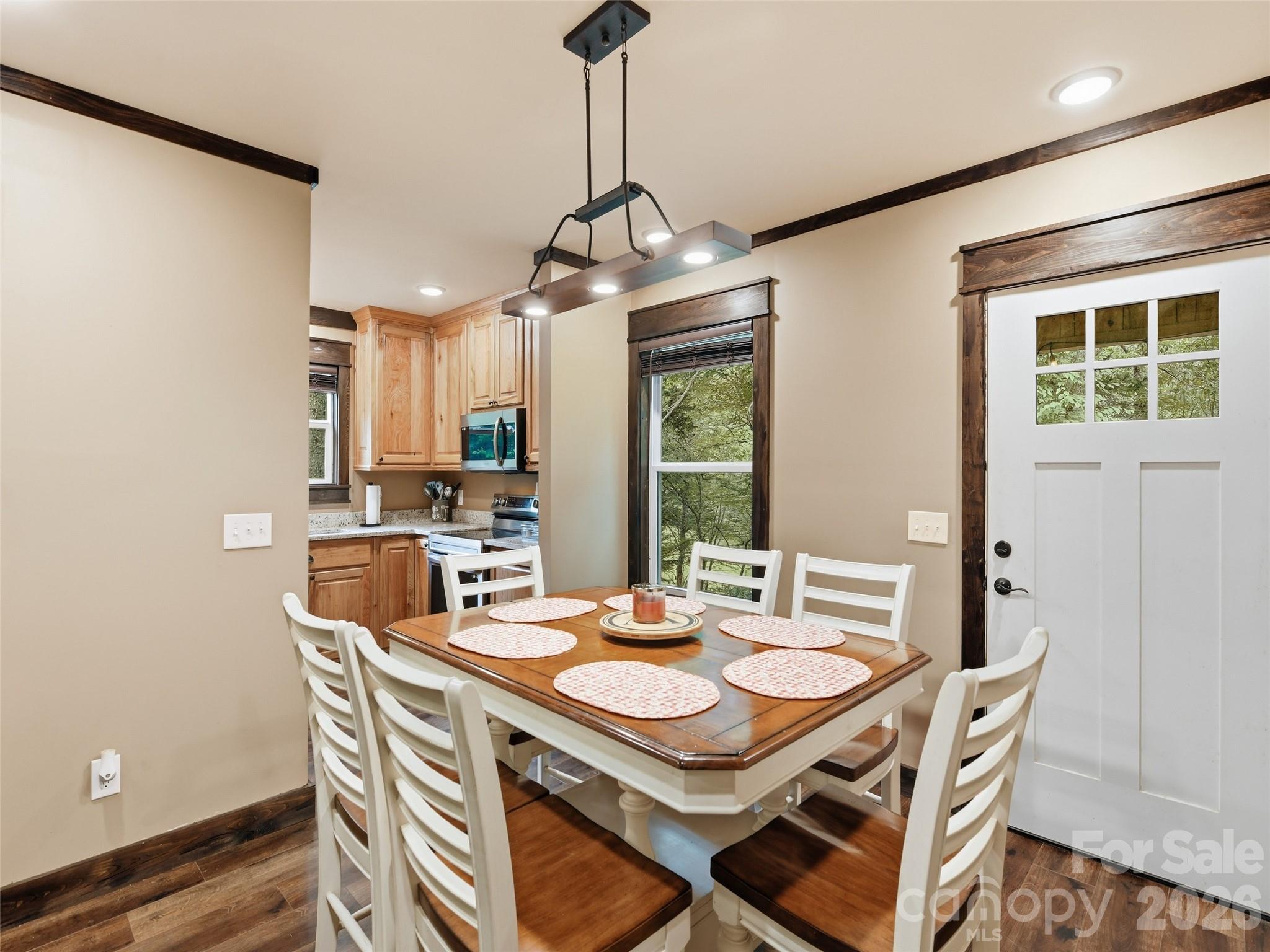 261 Yonah Drive Property Photo 14
