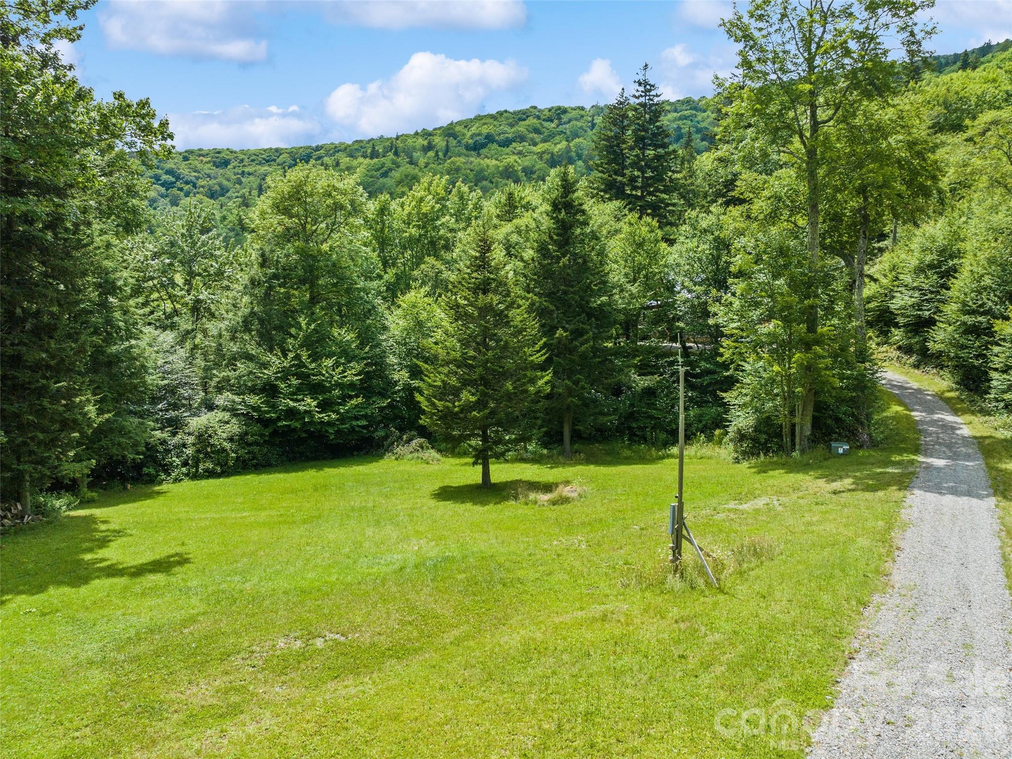 261 Yonah Drive Property Photo 27