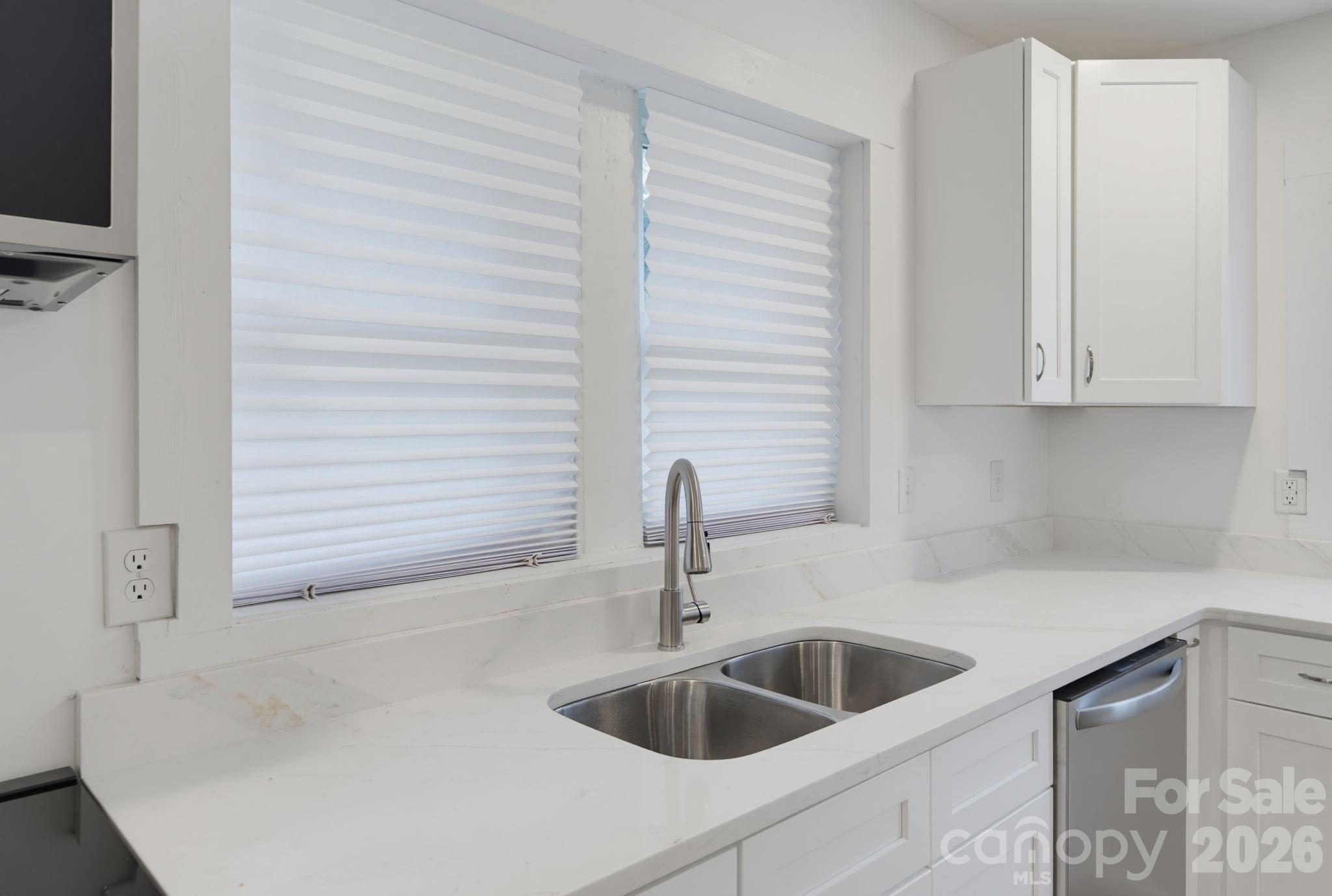 2211 Second Street Property Photo 7