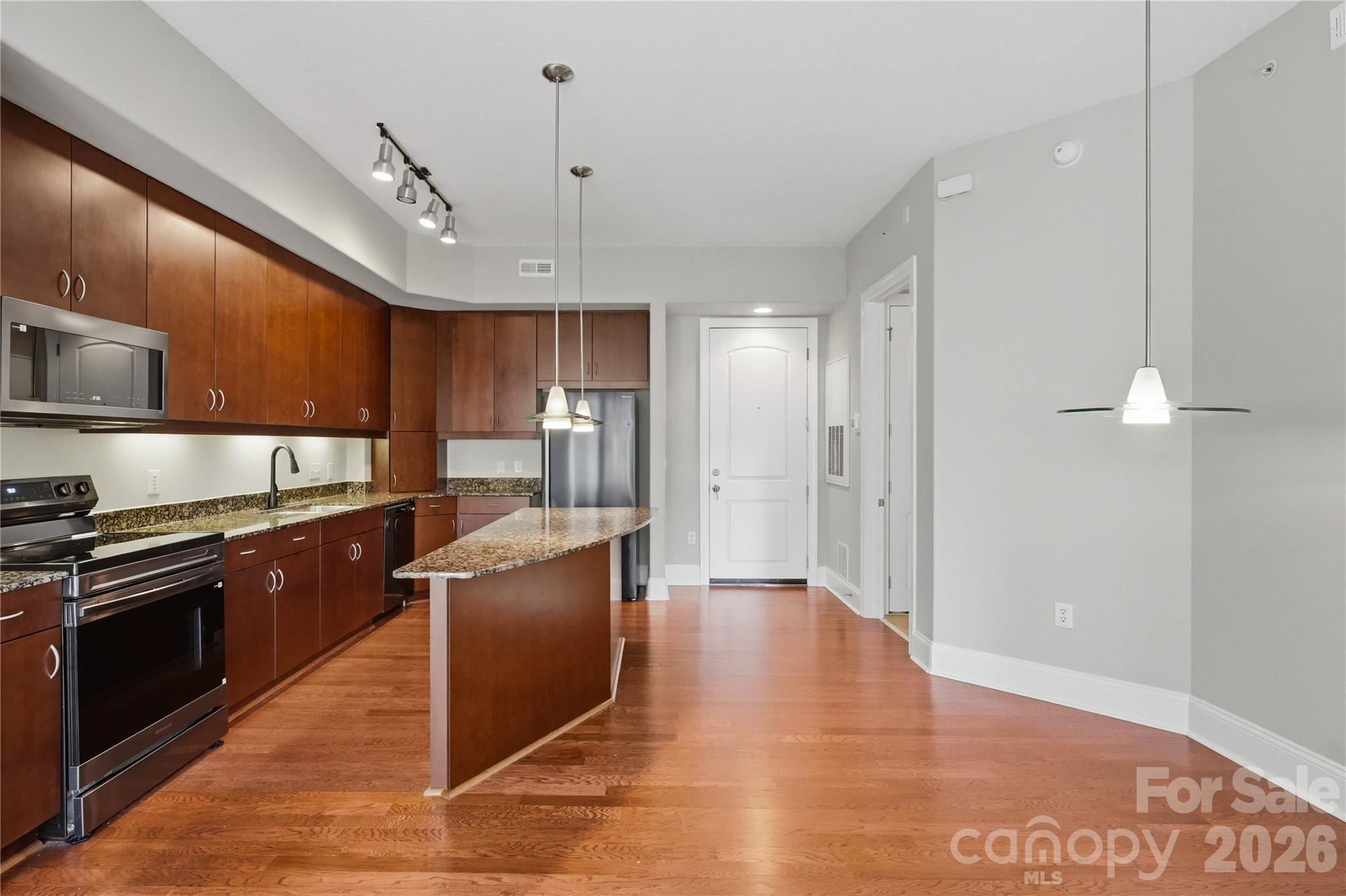 4625 Piedmont Row Drive 401 Property Photo 10