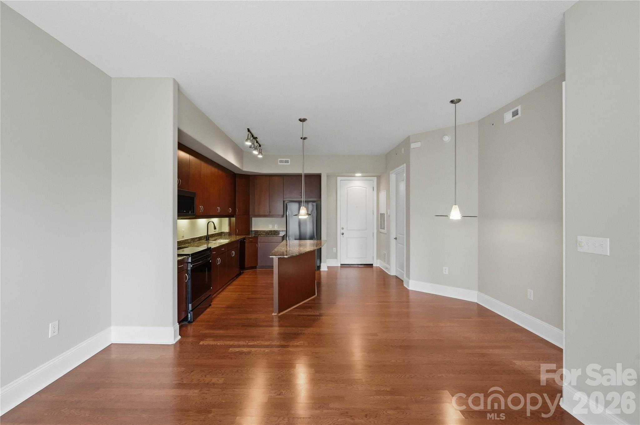 4625 Piedmont Row Drive 401 Property Photo 11