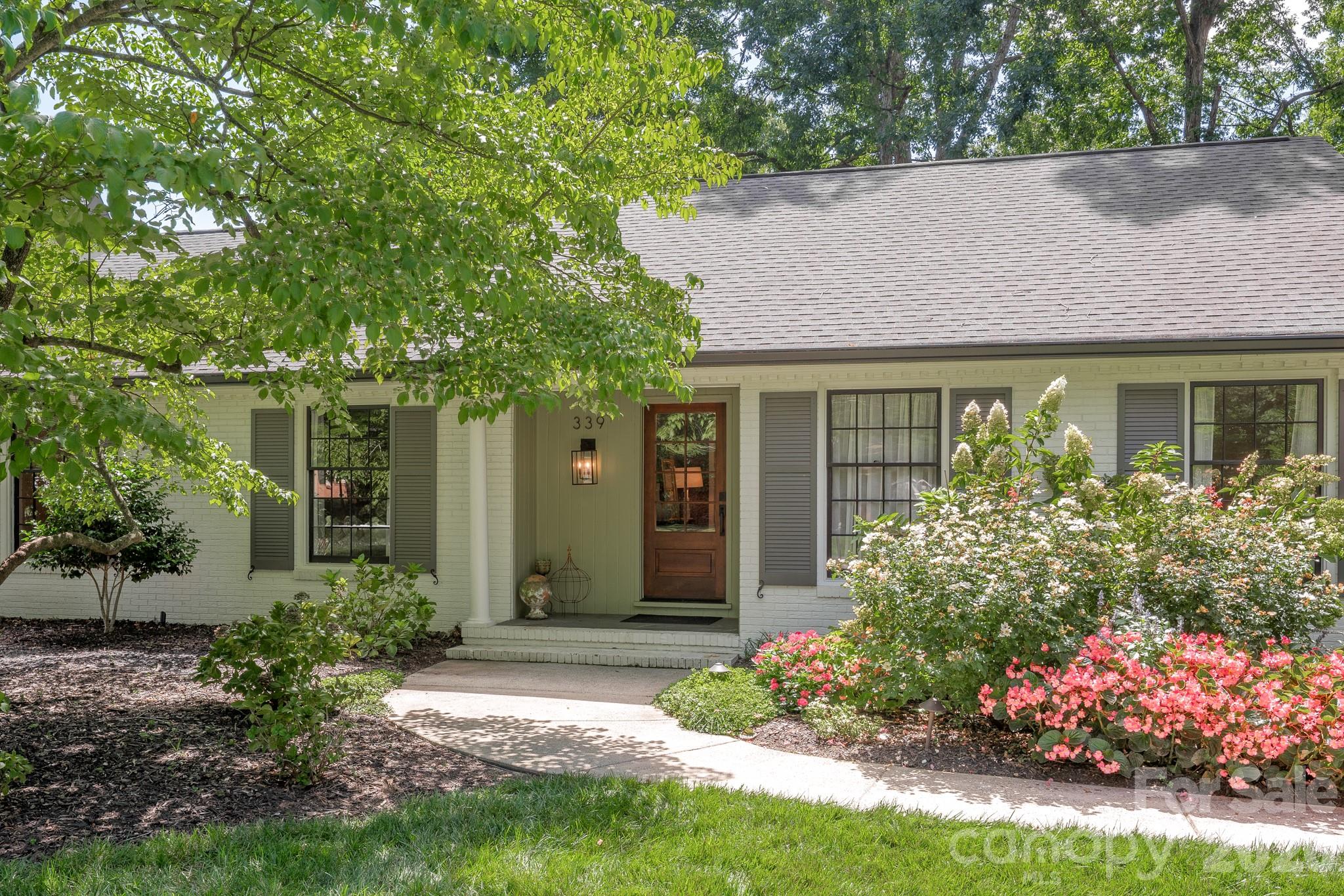 339 Wingrave Drive Property Photo 1