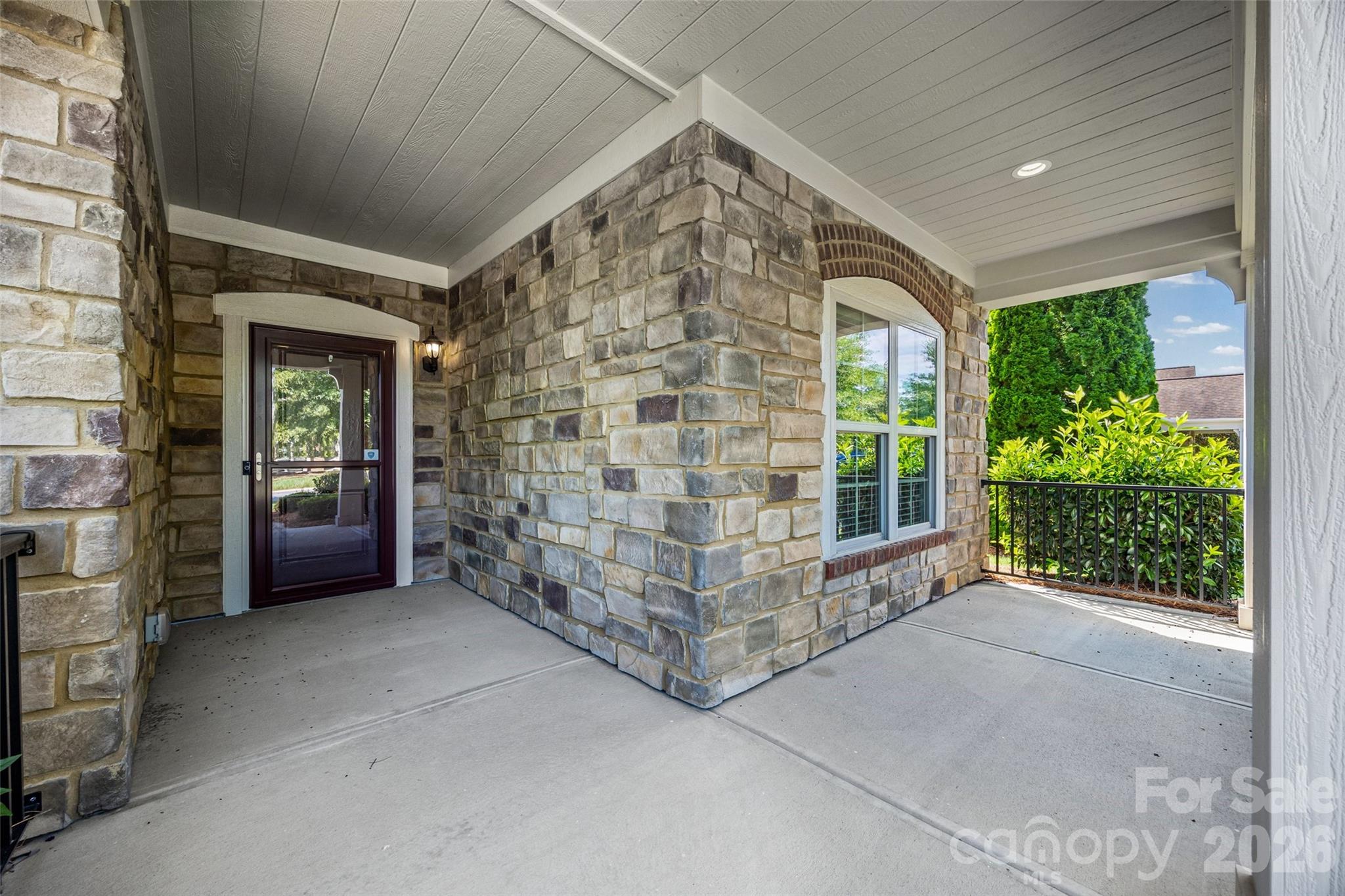 1140 Avalon Place Property Photo 2