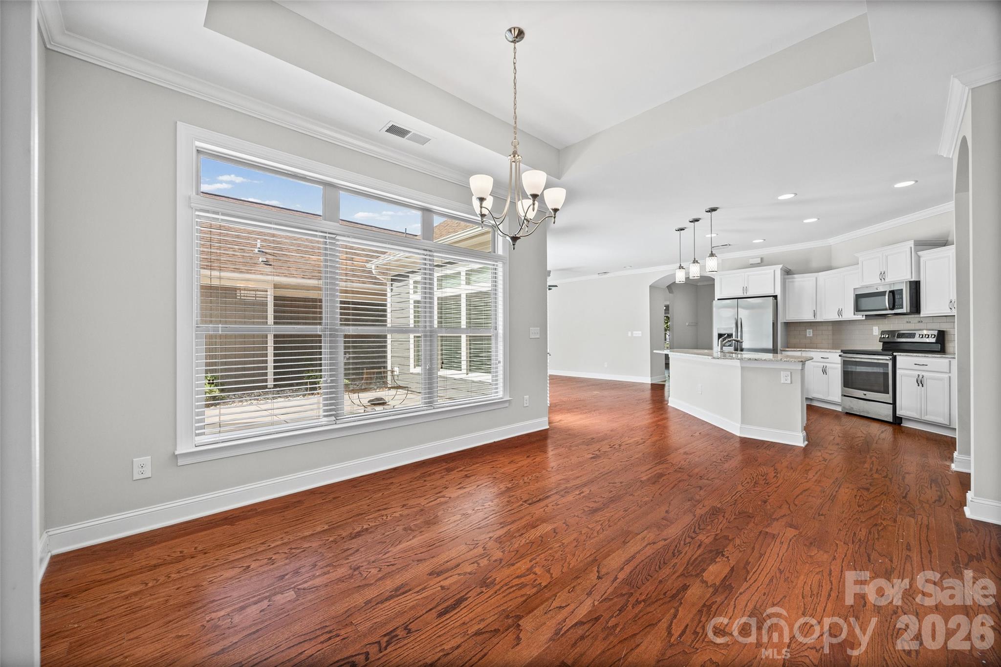 1140 Avalon Place Property Photo 5