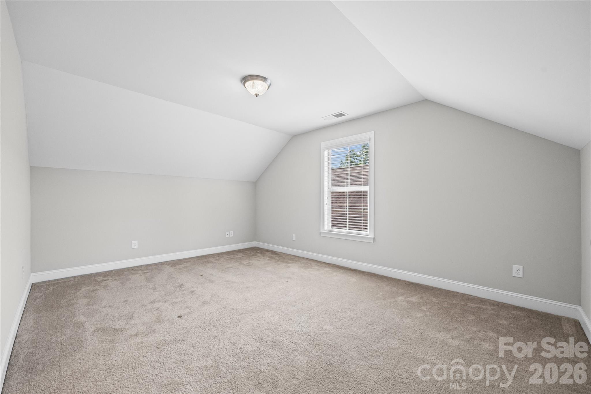1140 Avalon Place Property Photo 25