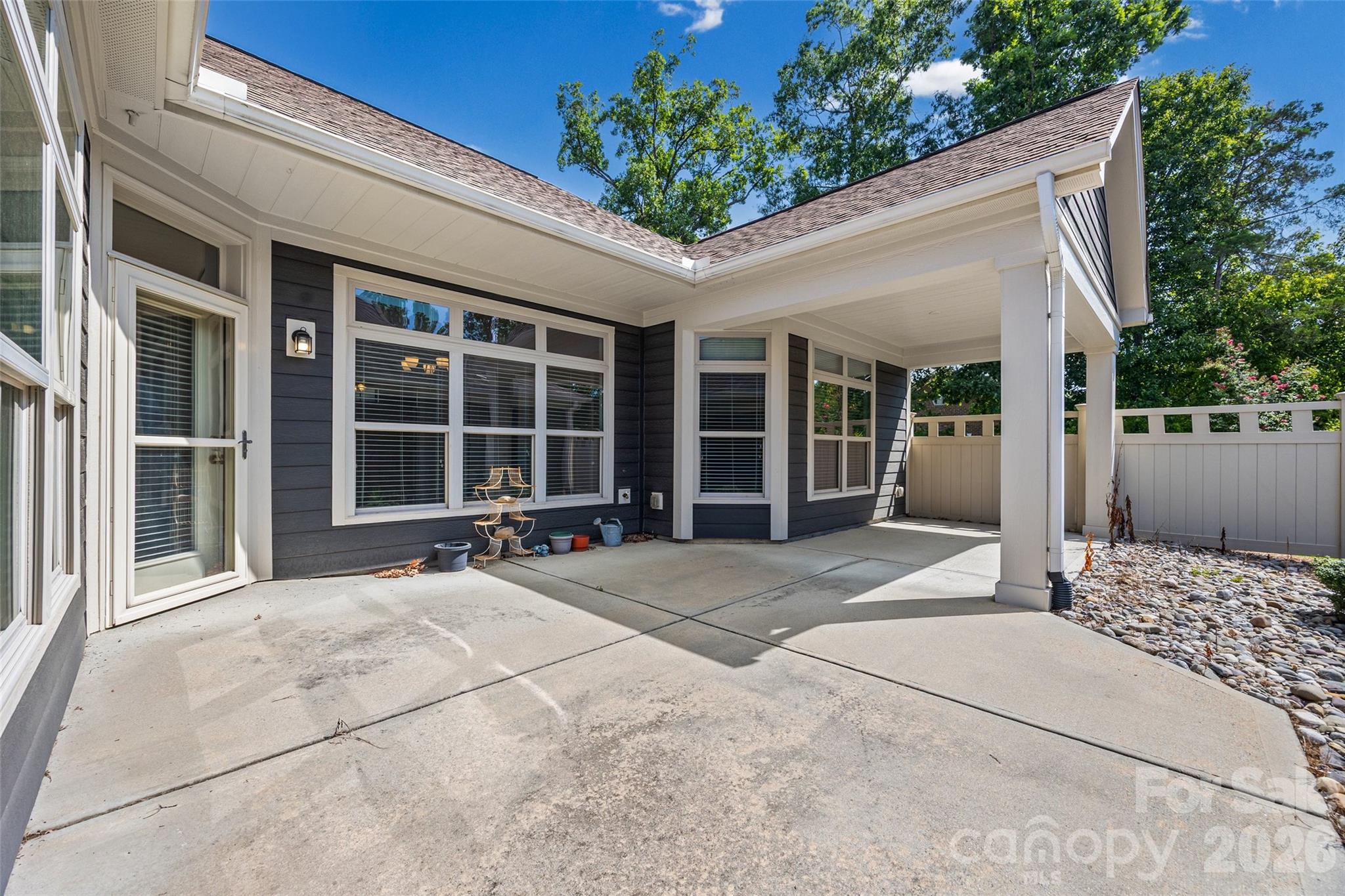 1140 Avalon Place Property Photo 28