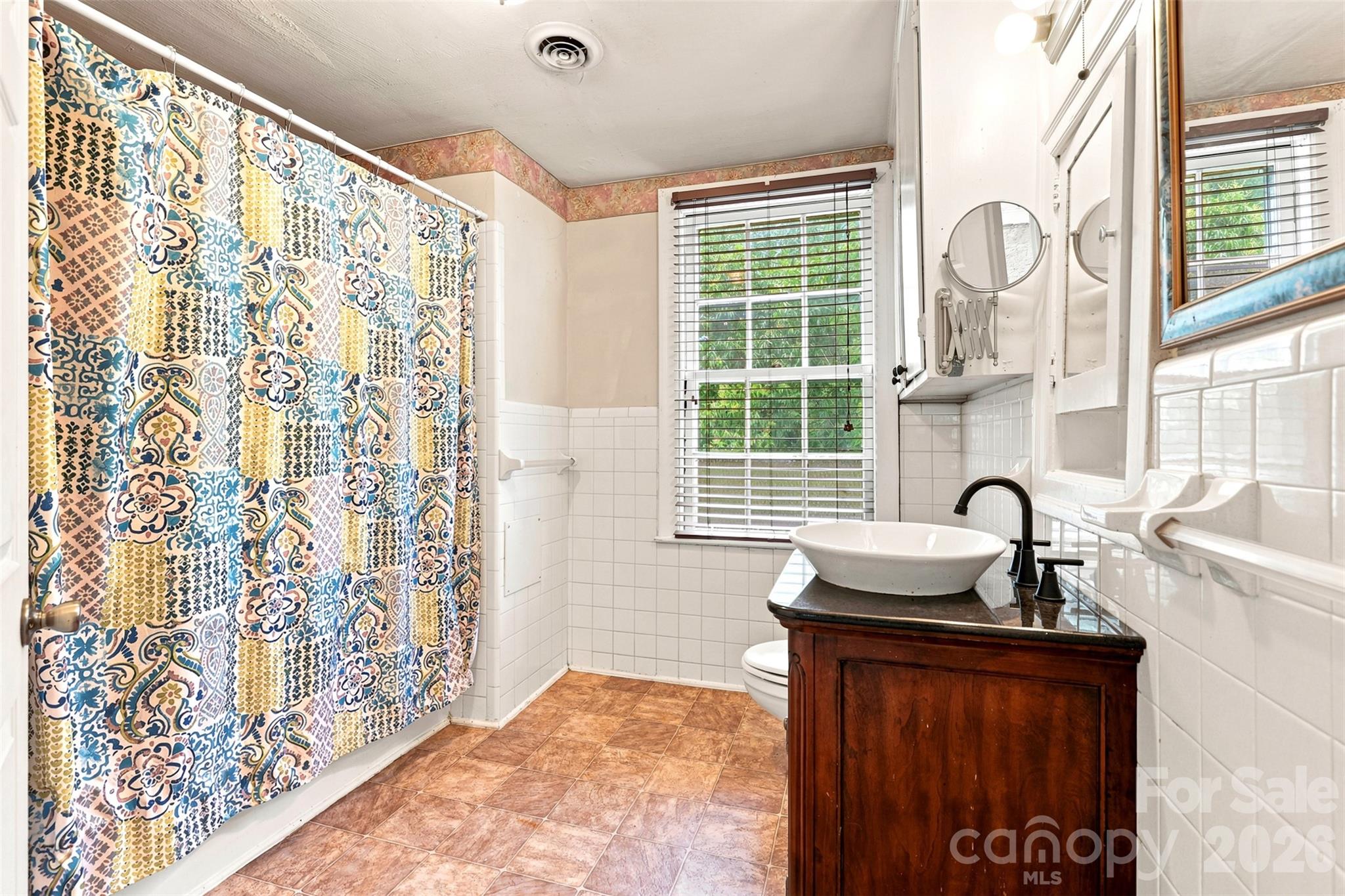 704 N Washington Street Property Photo 19