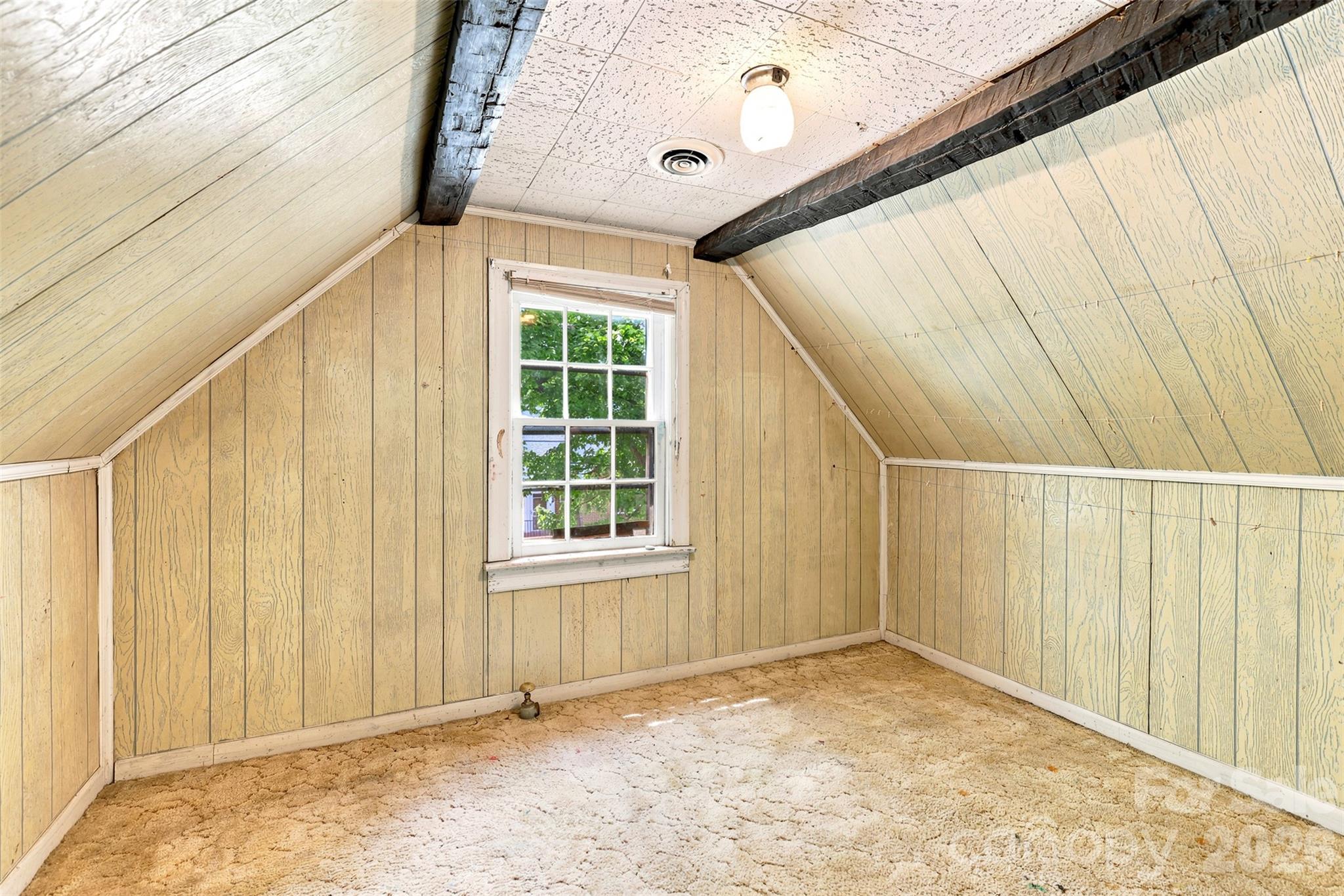 704 N Washington Street Property Photo 22