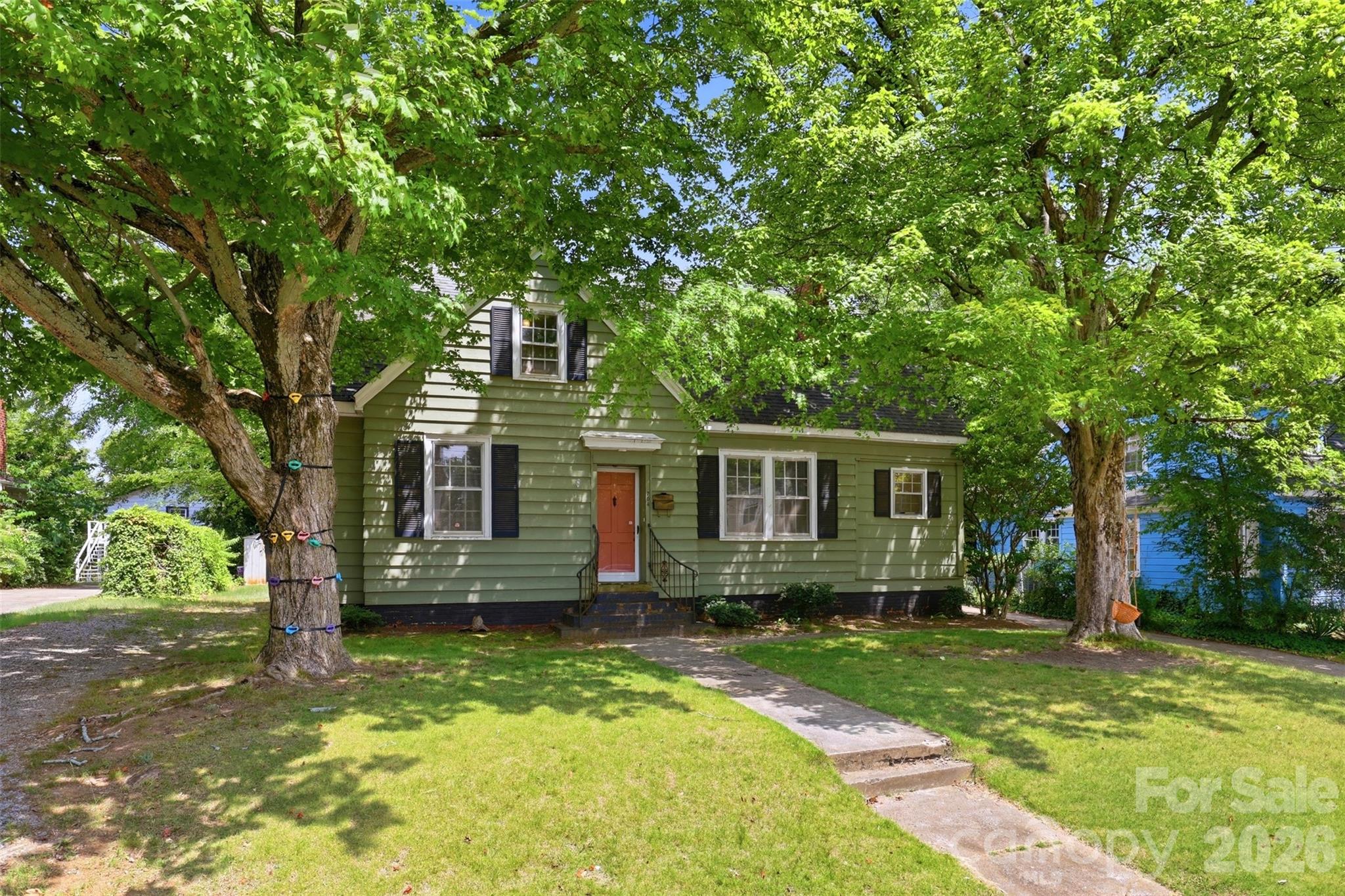 704 N Washington Street Property Photo 23