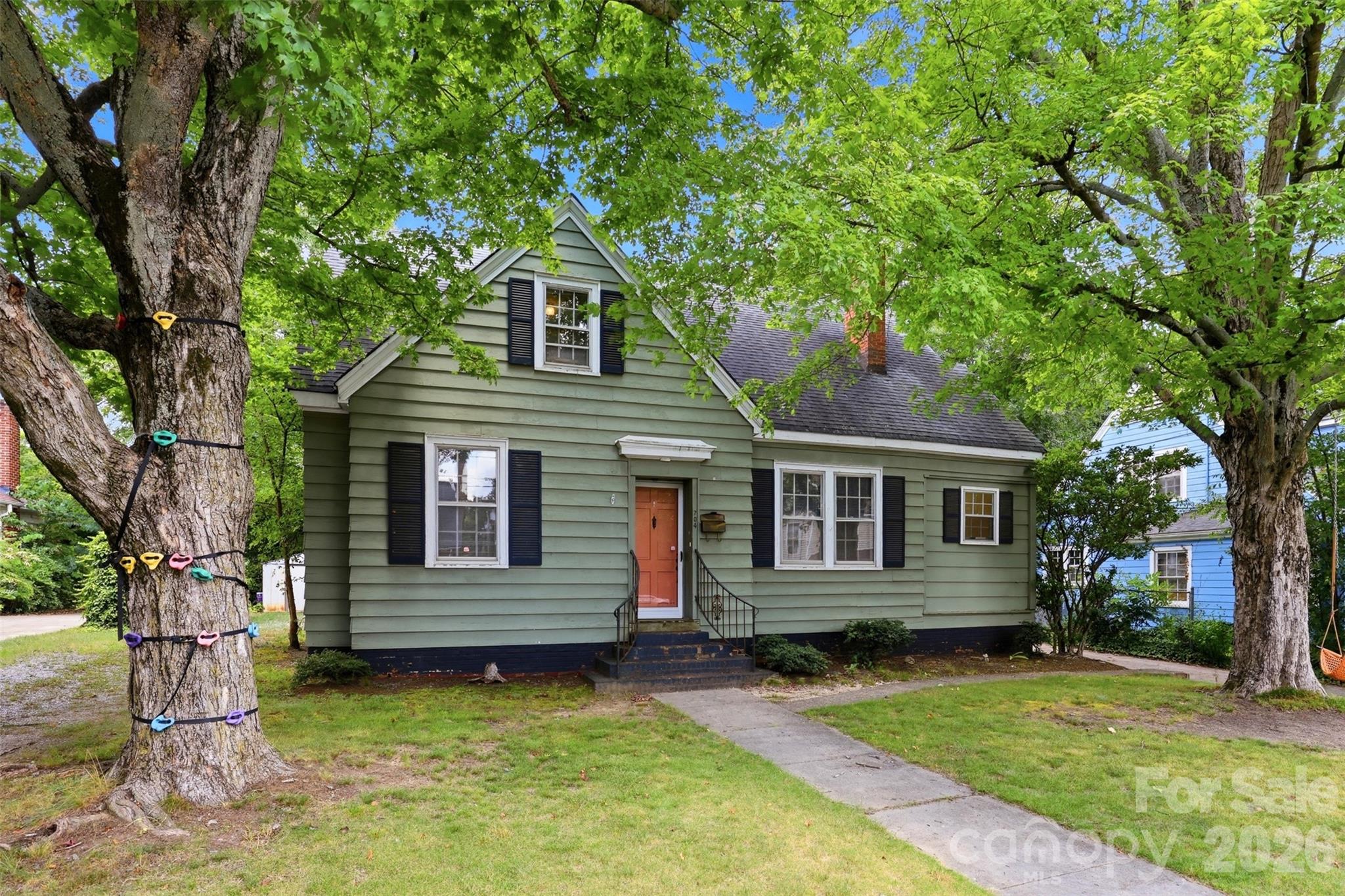 704 N Washington Street Property Photo 25