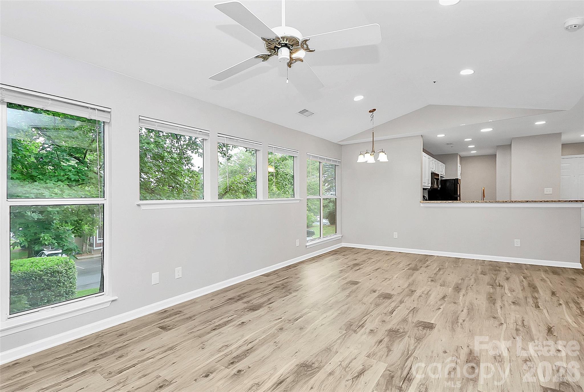 767 Southwest Drive Property Photo 14