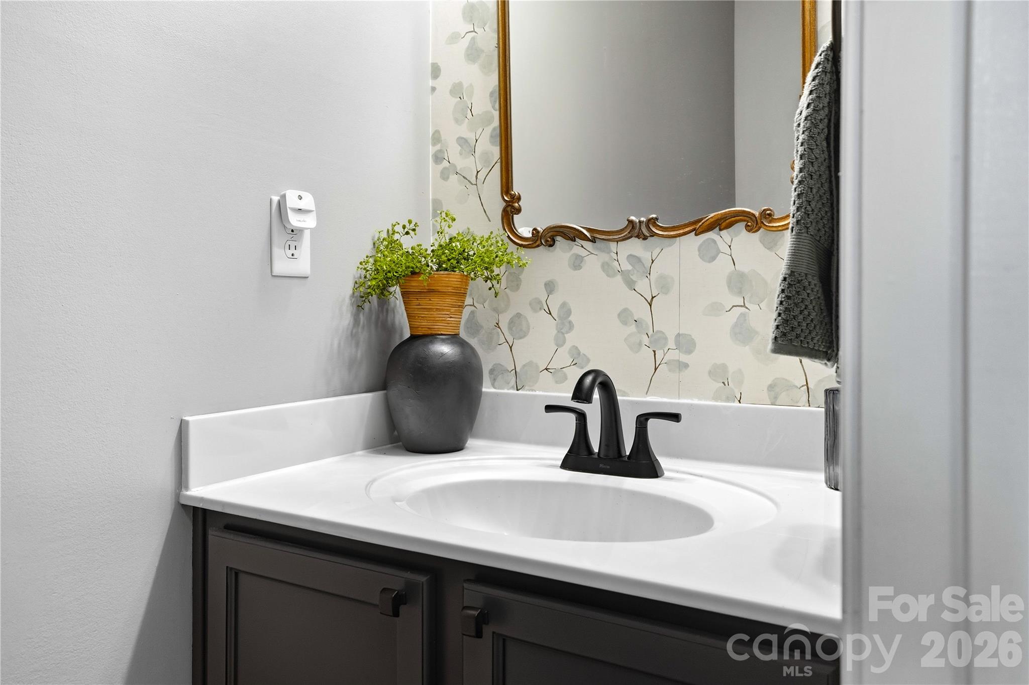 192 Aztec Circle Property Photo 7
