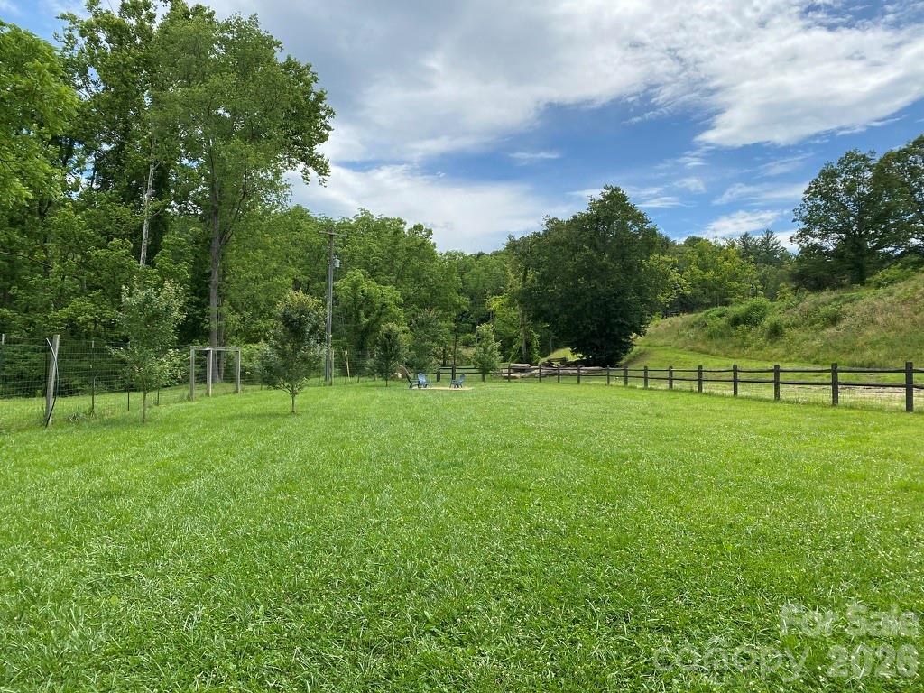 48 Sweet Fern Parkway 59 Property Photo 14