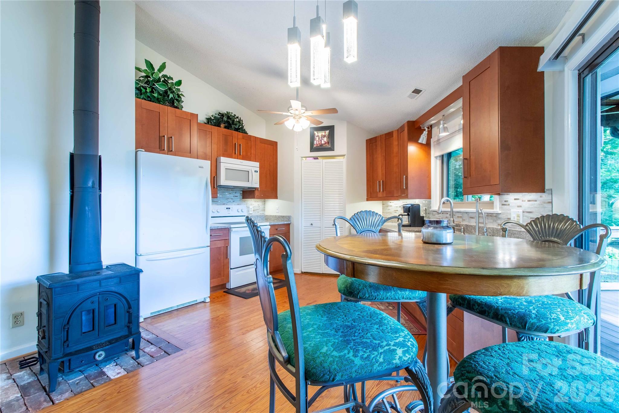 150 Freeman Knolls Drive 6 Property Photo 7