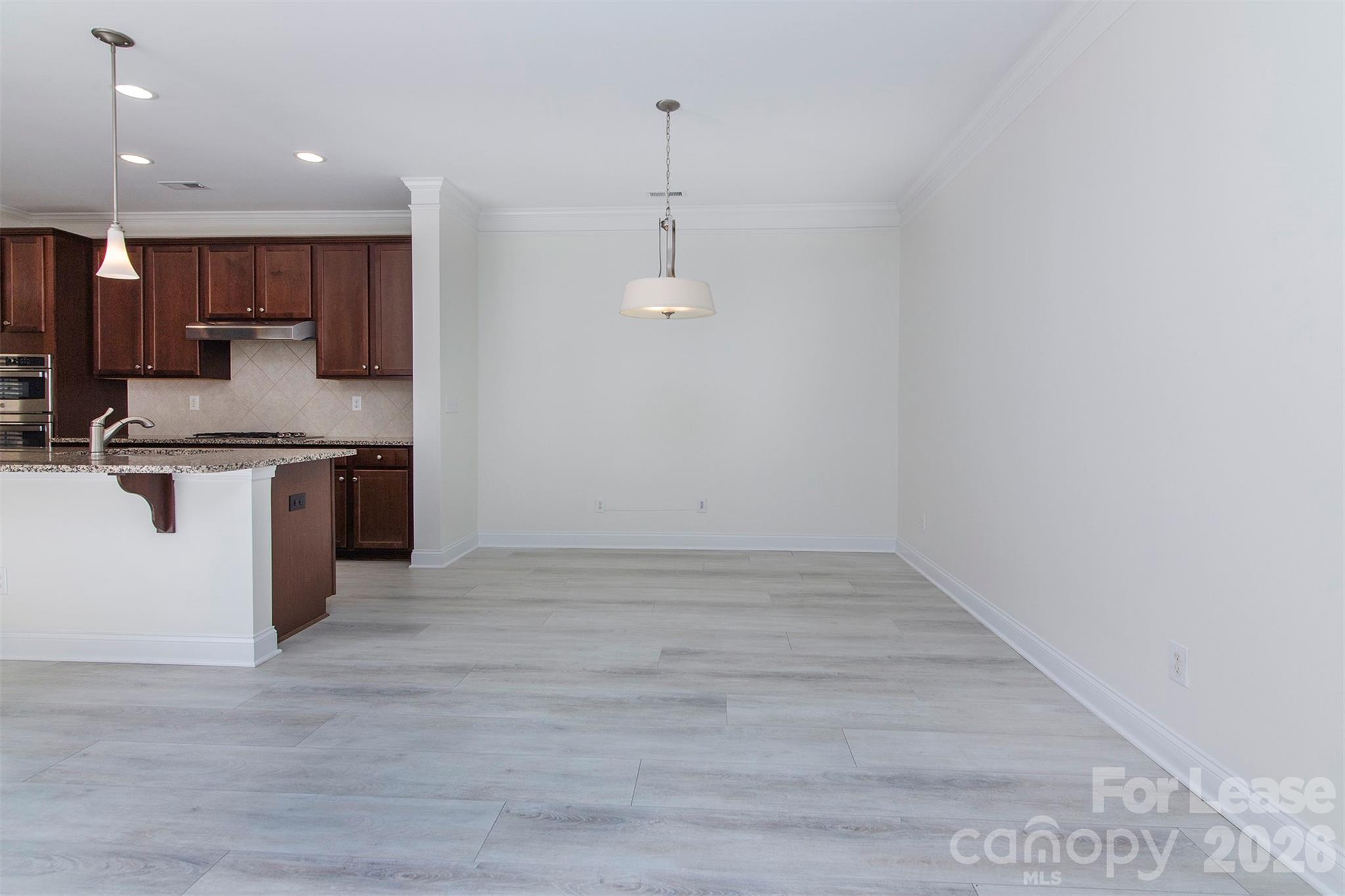 2231 Eversham Drive Property Photo 8