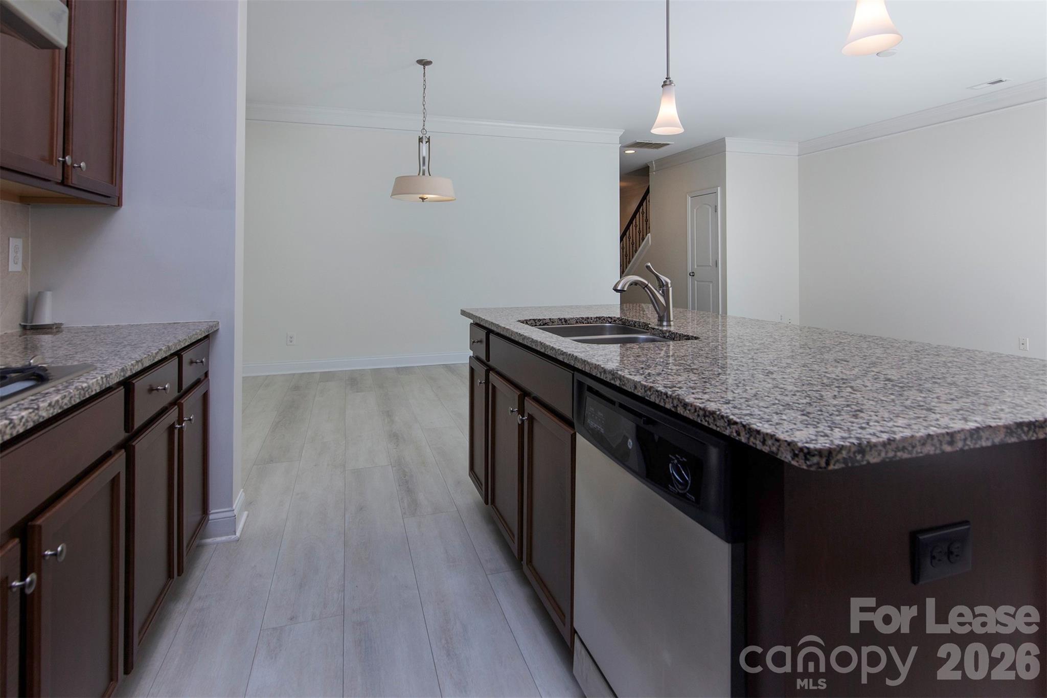 2231 Eversham Drive Property Photo 10