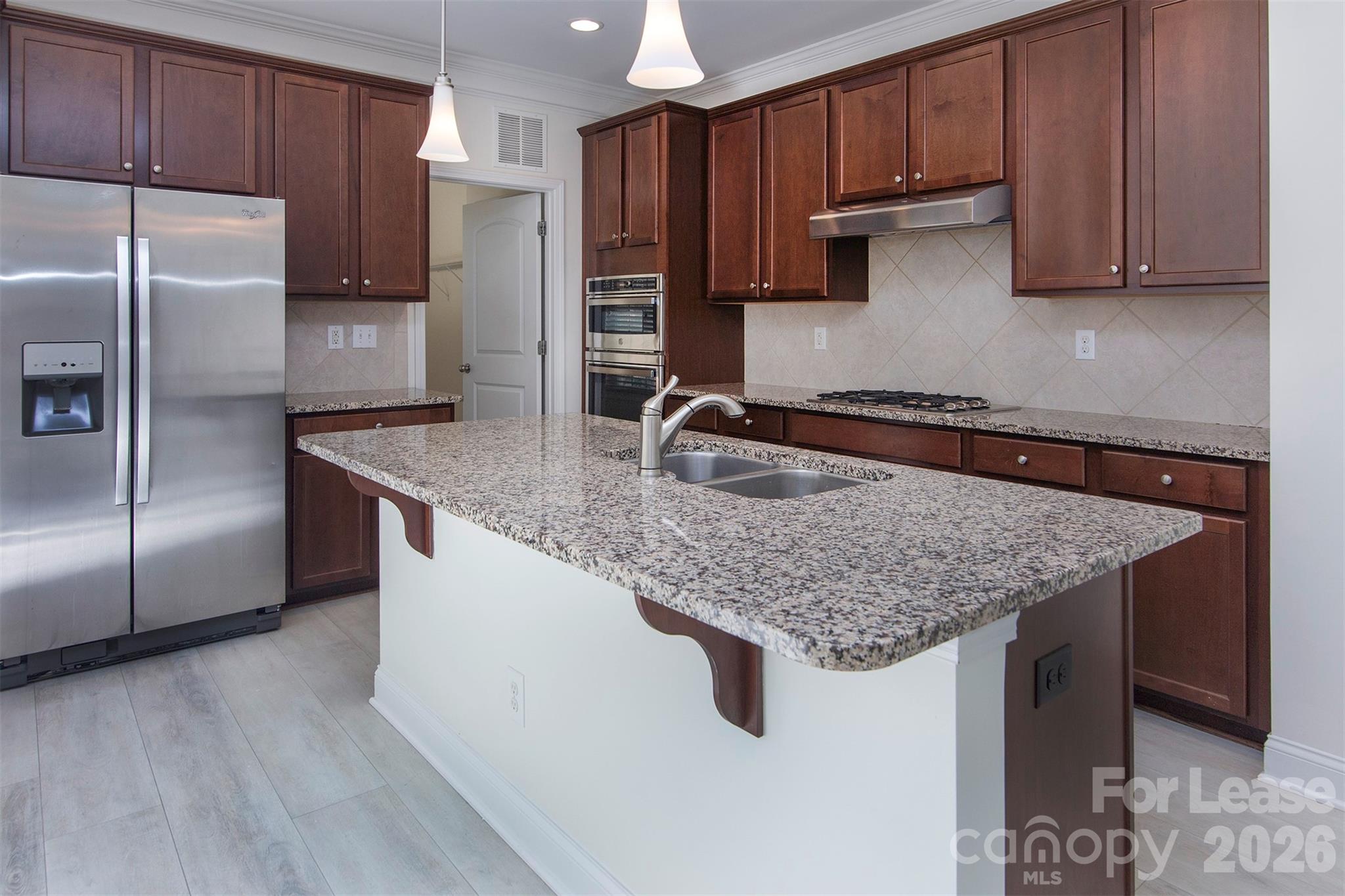 2231 Eversham Drive Property Photo 12