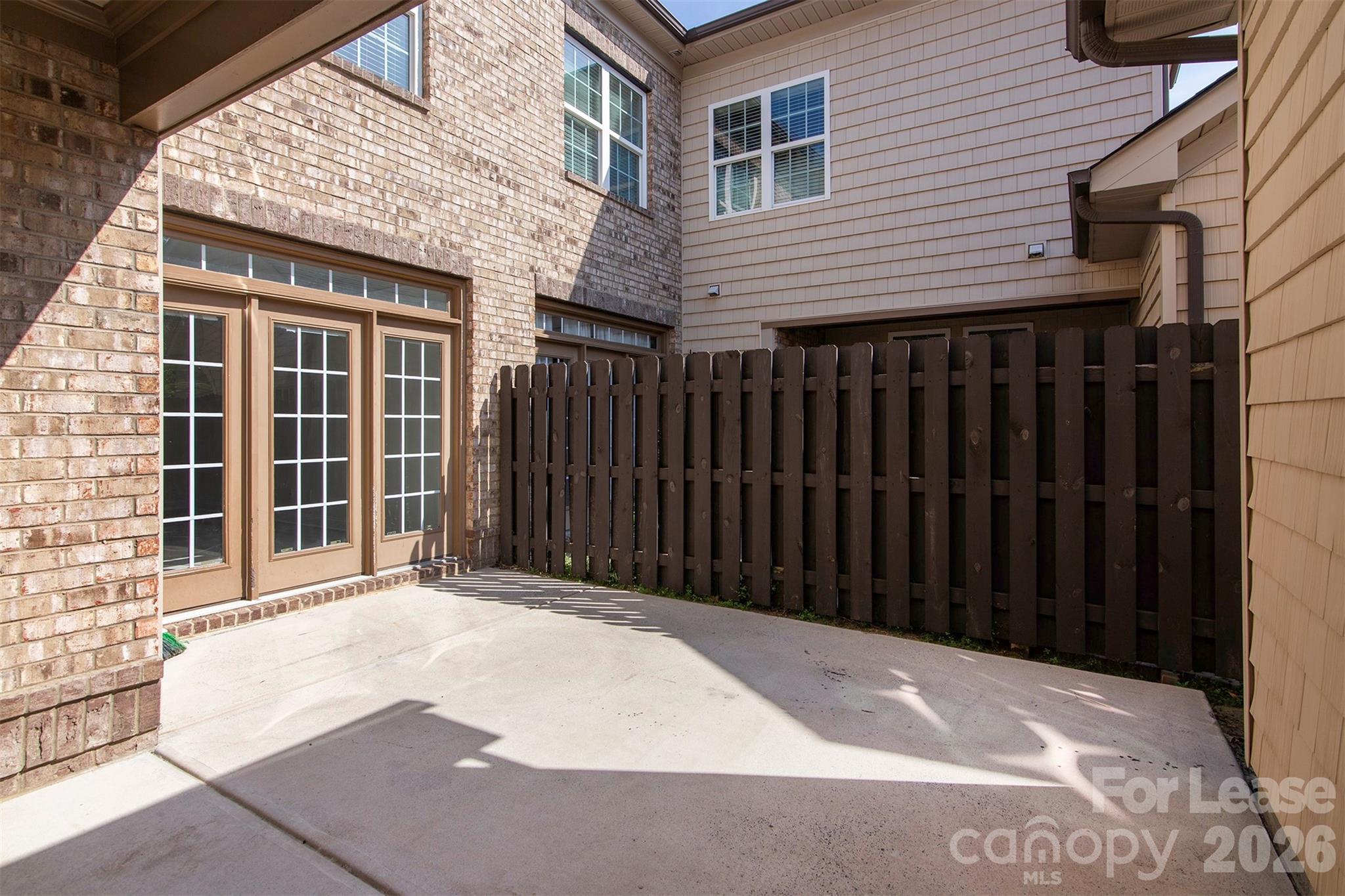 2231 Eversham Drive Property Photo 14