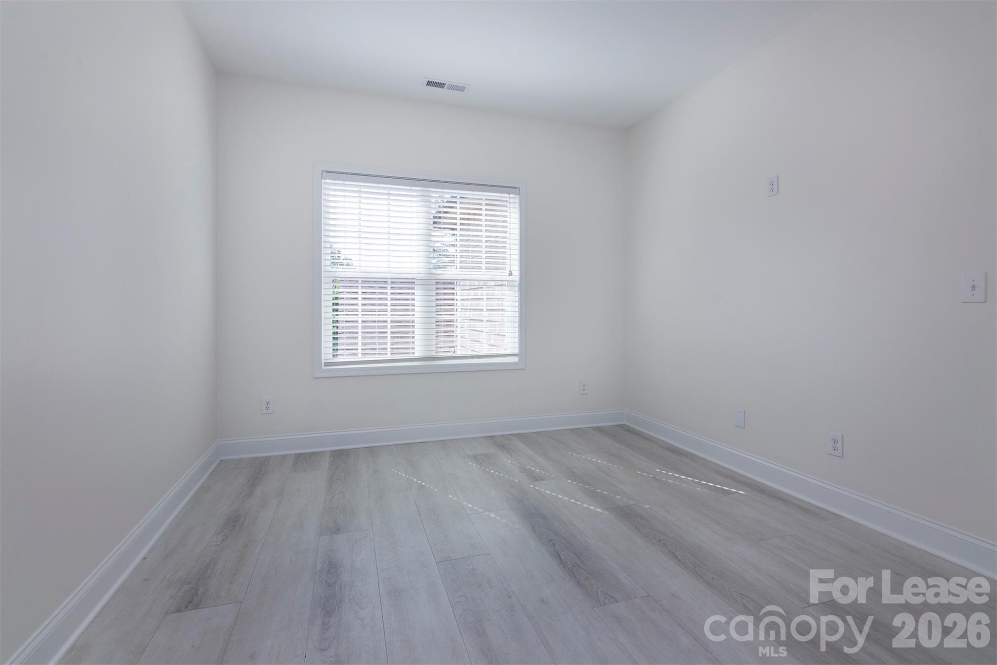2231 Eversham Drive Property Photo 21