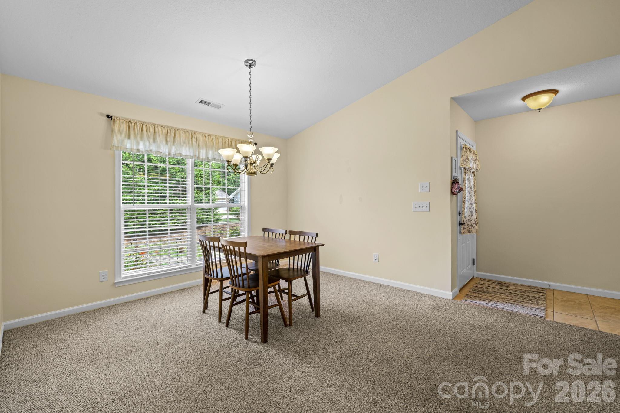 17 Coventry Circle Property Photo 8