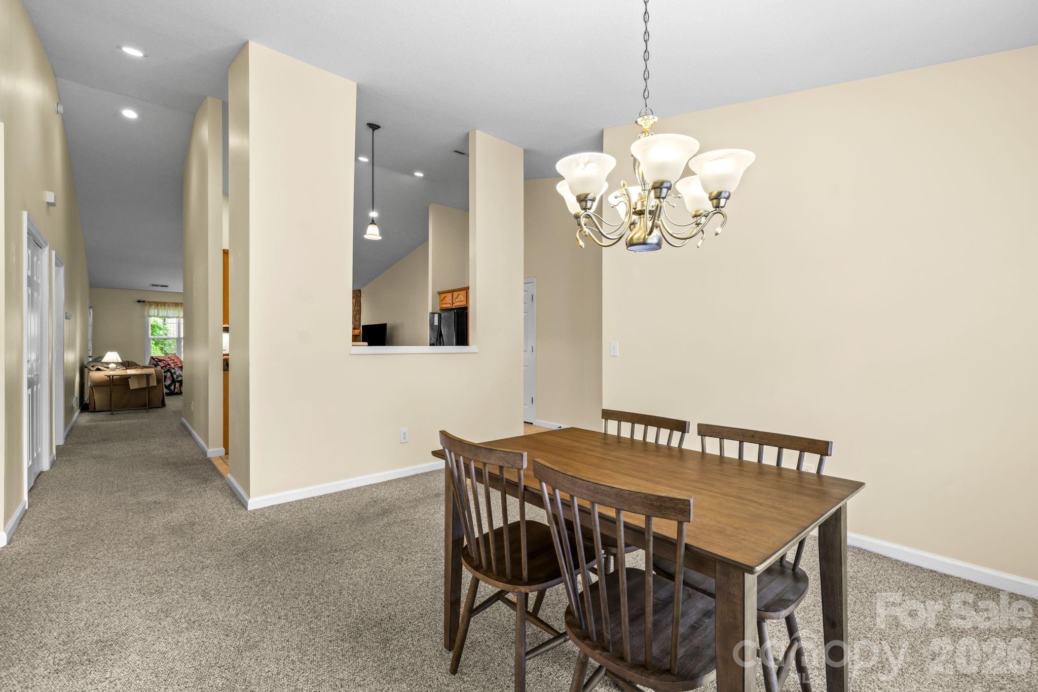17 Coventry Circle Property Photo 9