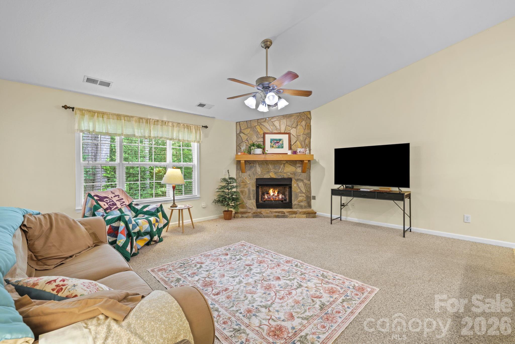 17 Coventry Circle Property Photo 10