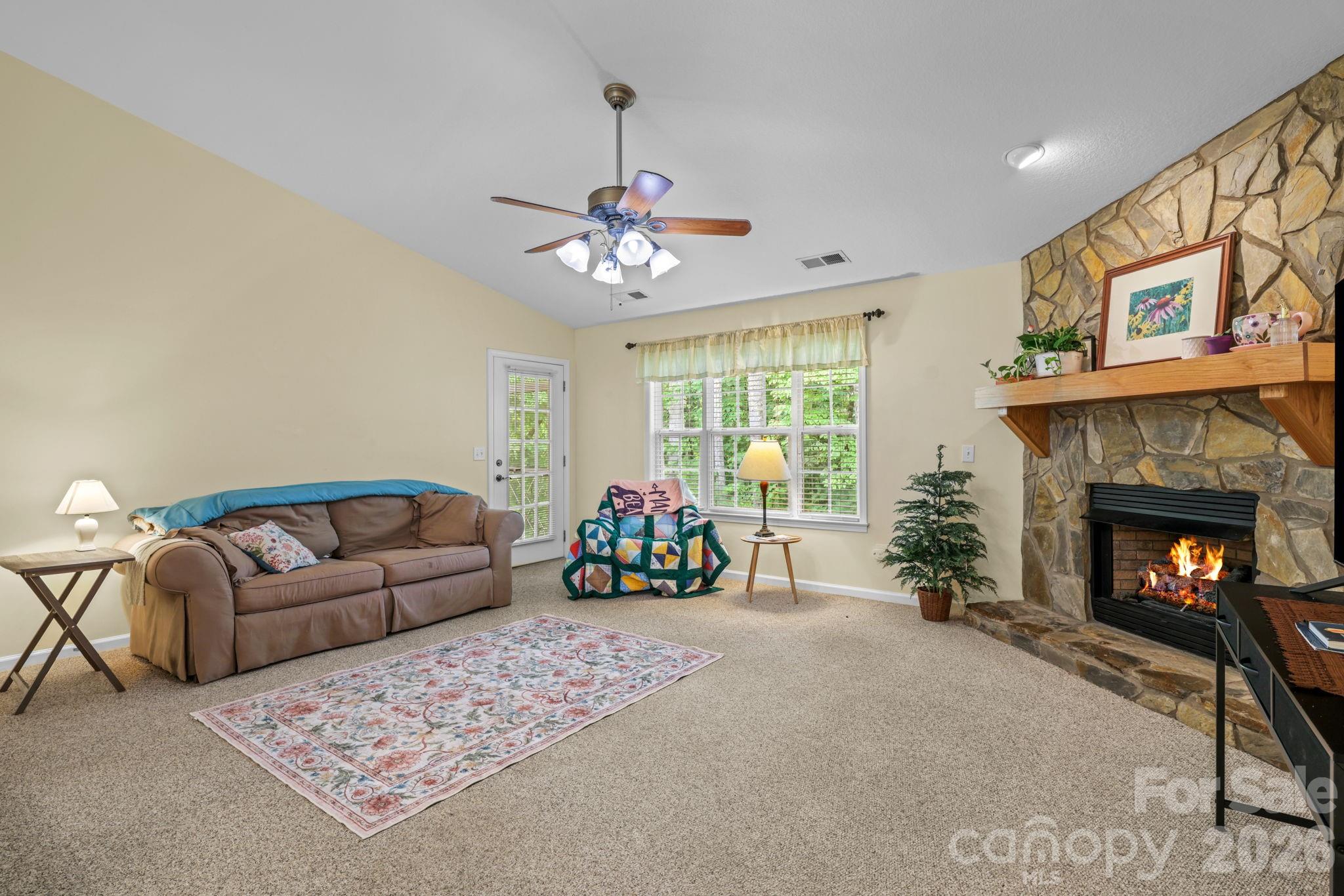 17 Coventry Circle Property Photo 12