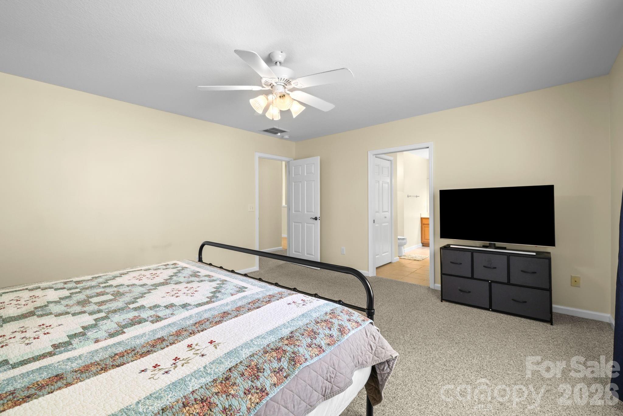 17 Coventry Circle Property Photo 16