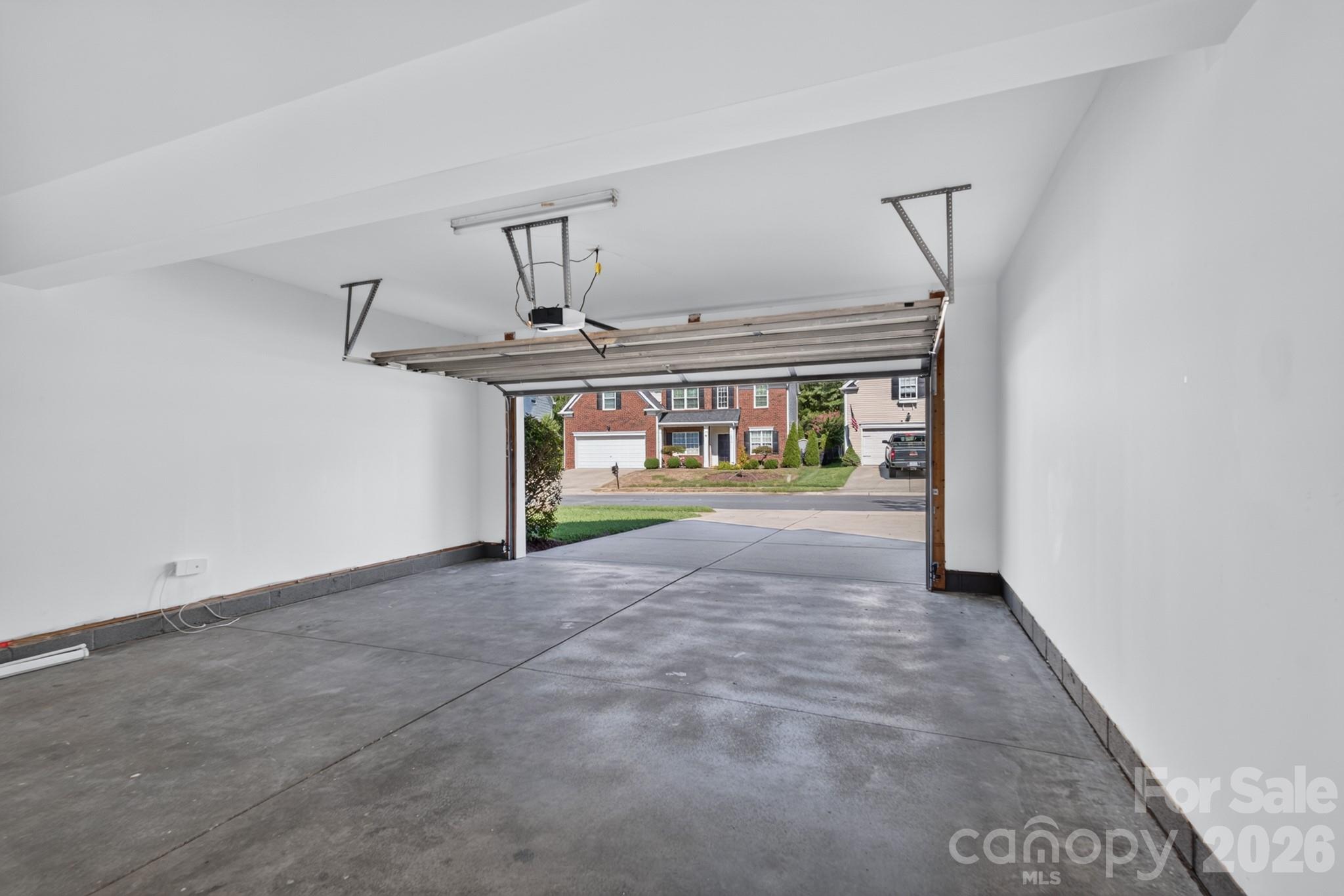 15611 Prescott Hill Avenue Property Photo 30
