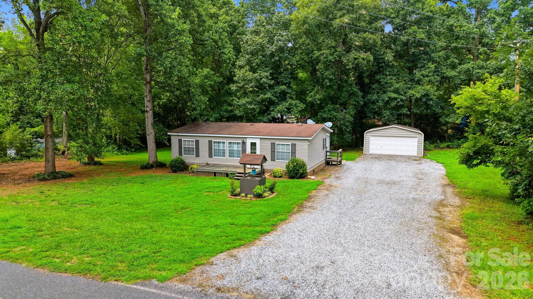 2932 Loop Road Property Photo 2