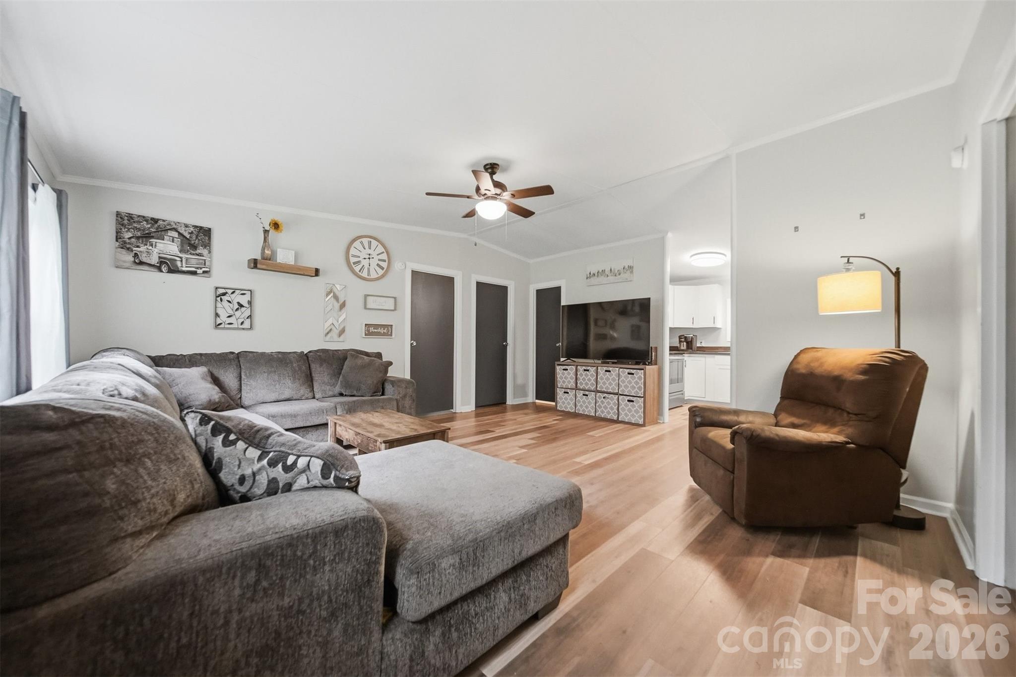 2932 Loop Road Property Photo 4