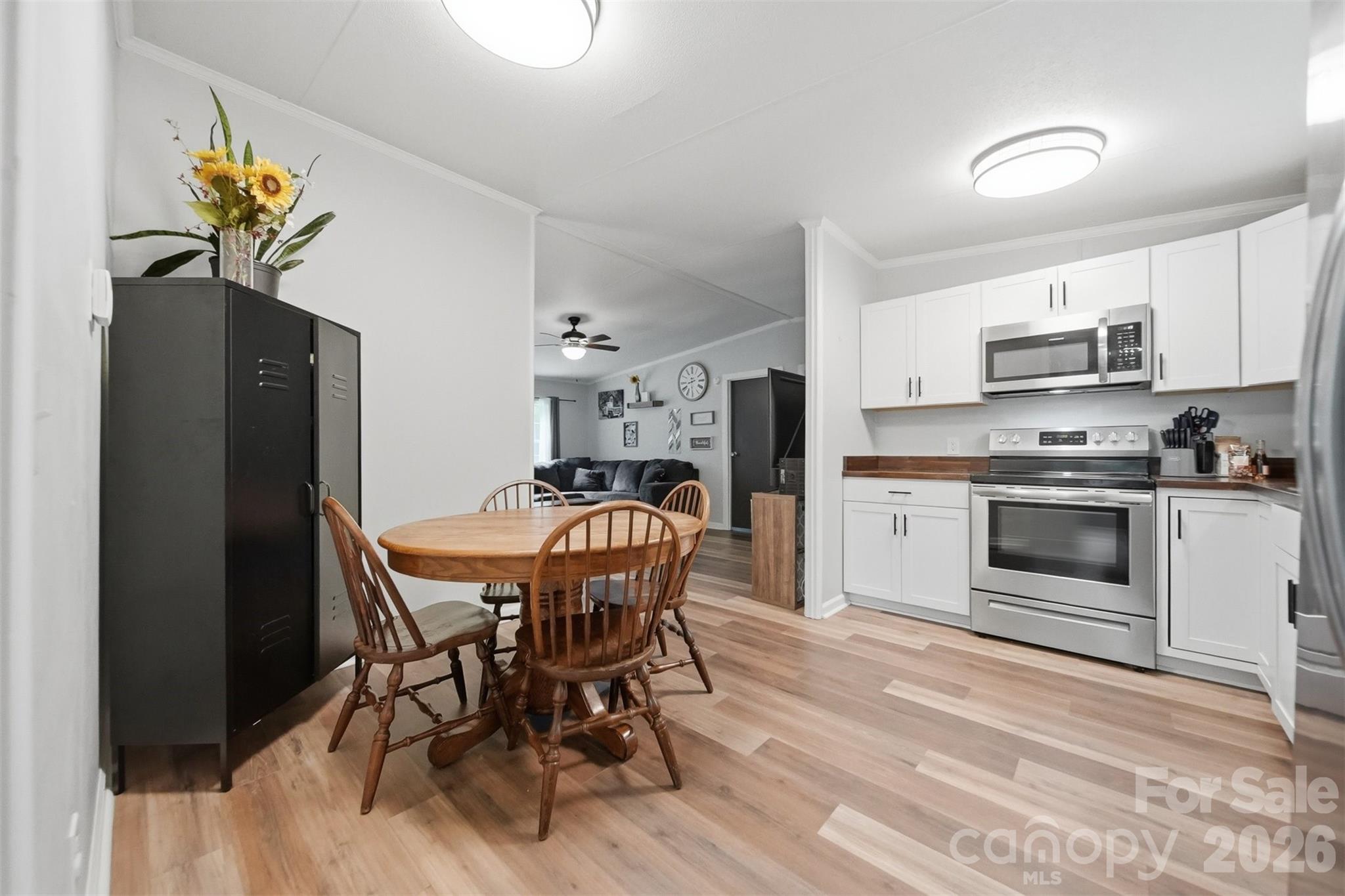 2932 Loop Road Property Photo 10