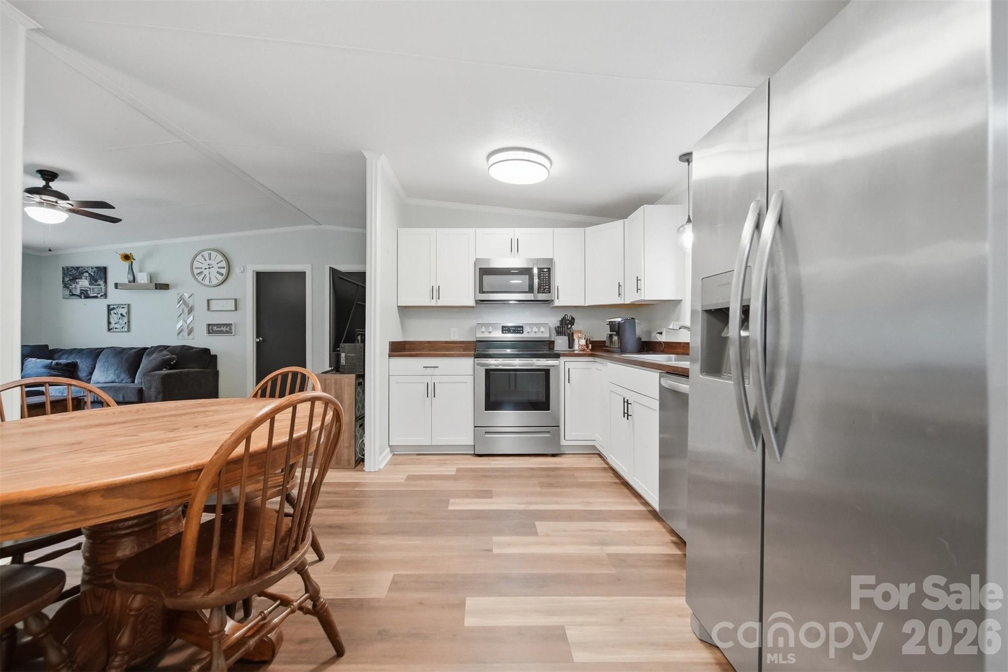 2932 Loop Road Property Photo 11