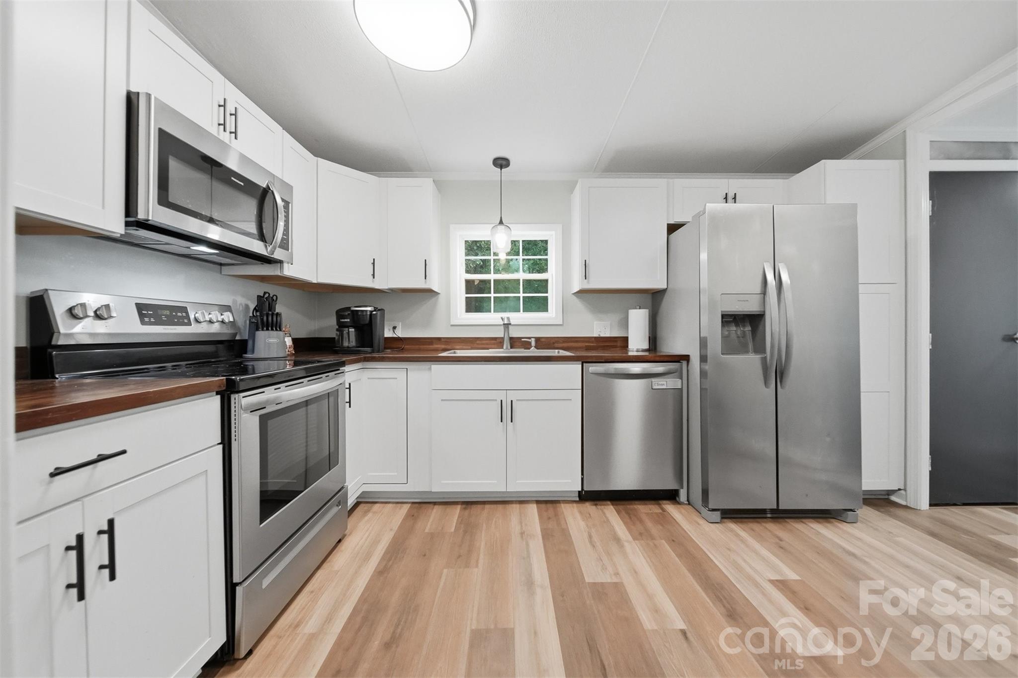 2932 Loop Road Property Photo 13