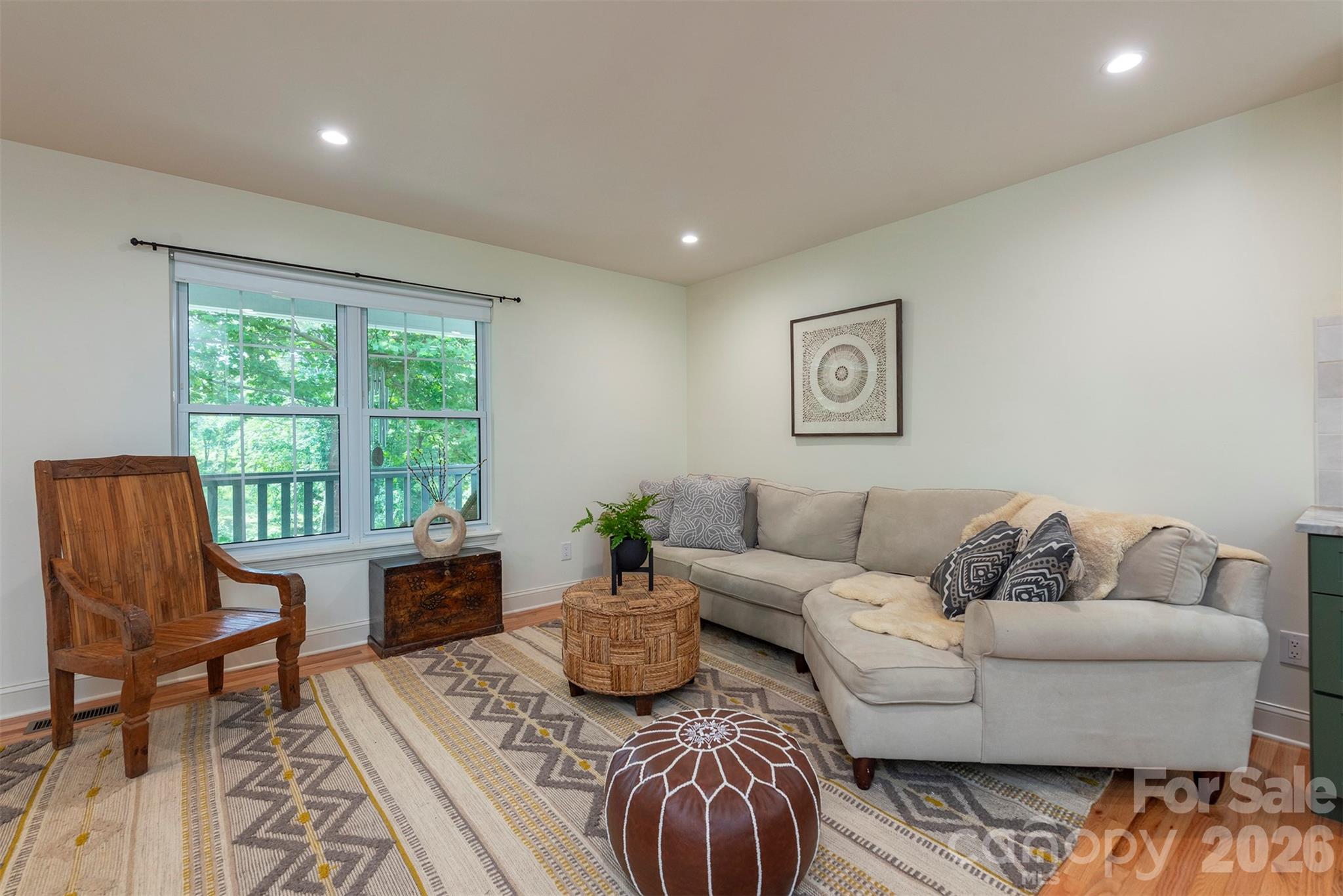 90 Pine Forest Drive Property Photo 5