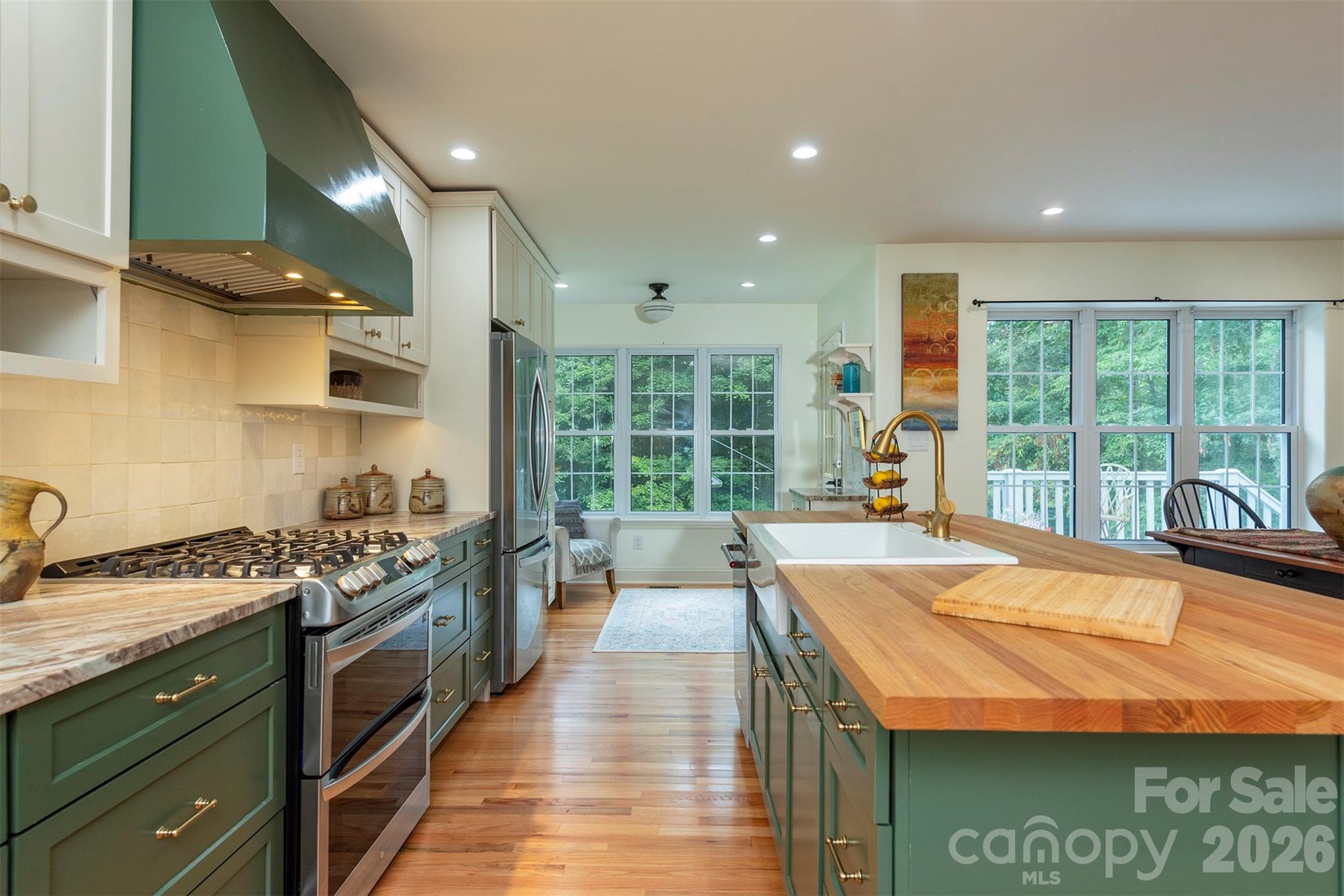 90 Pine Forest Drive Property Photo 7