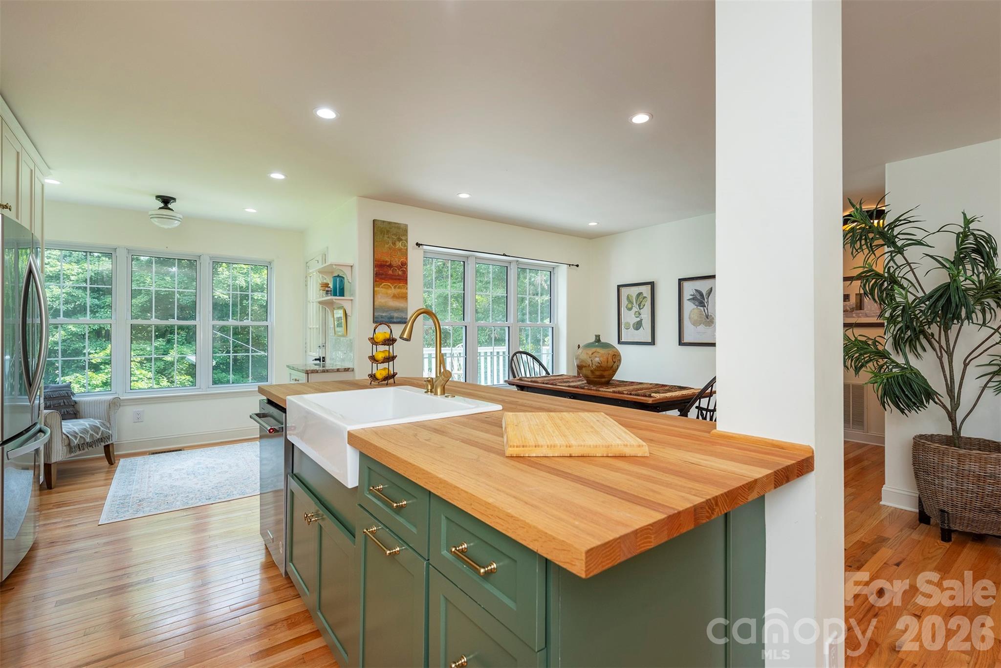 90 Pine Forest Drive Property Photo 11