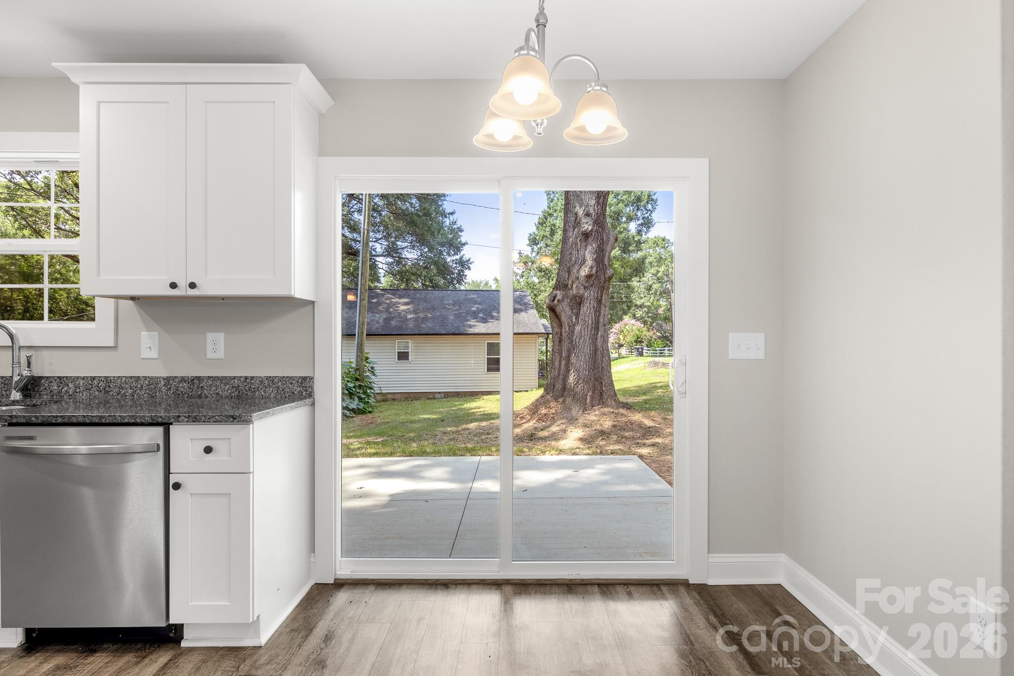 600 Sunderland Road Property Photo 17