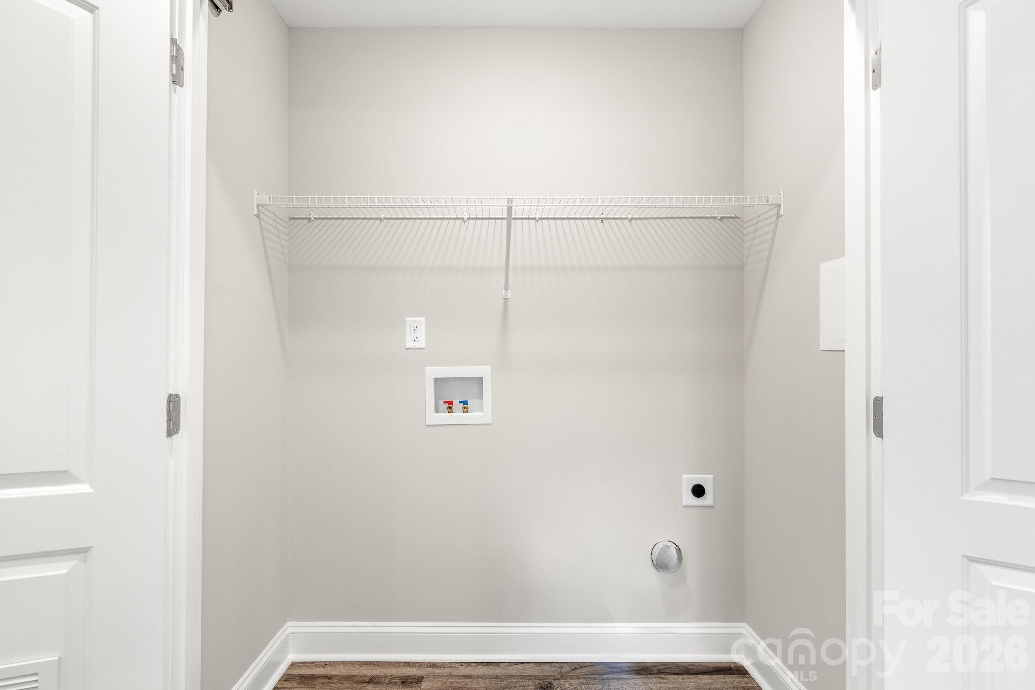 600 Sunderland Road Property Photo 20