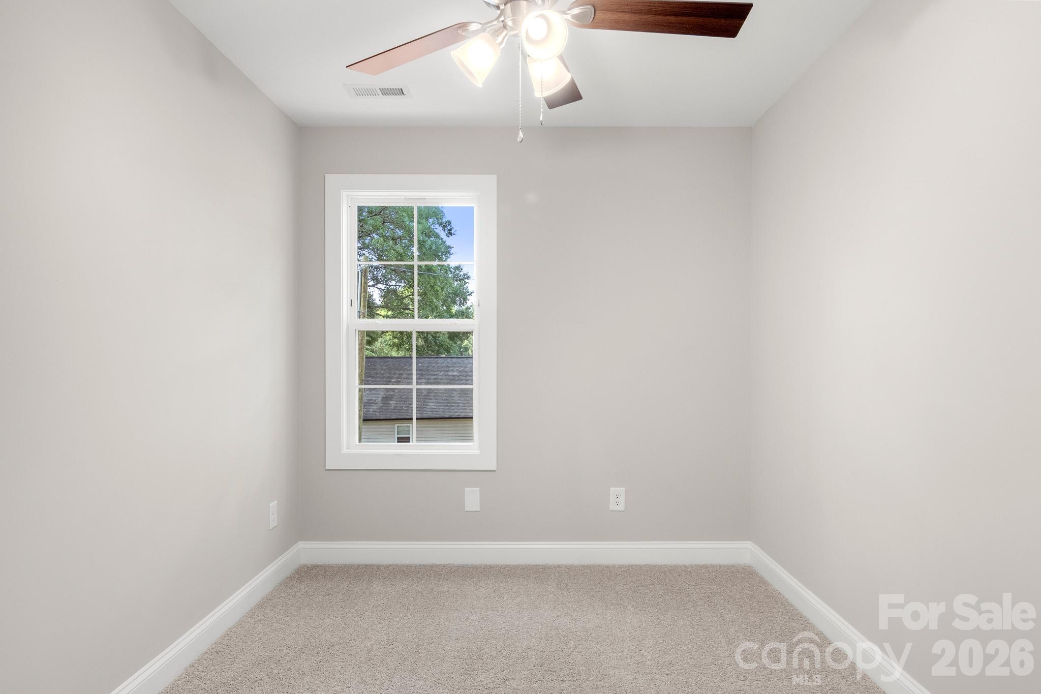 600 Sunderland Road Property Photo 24