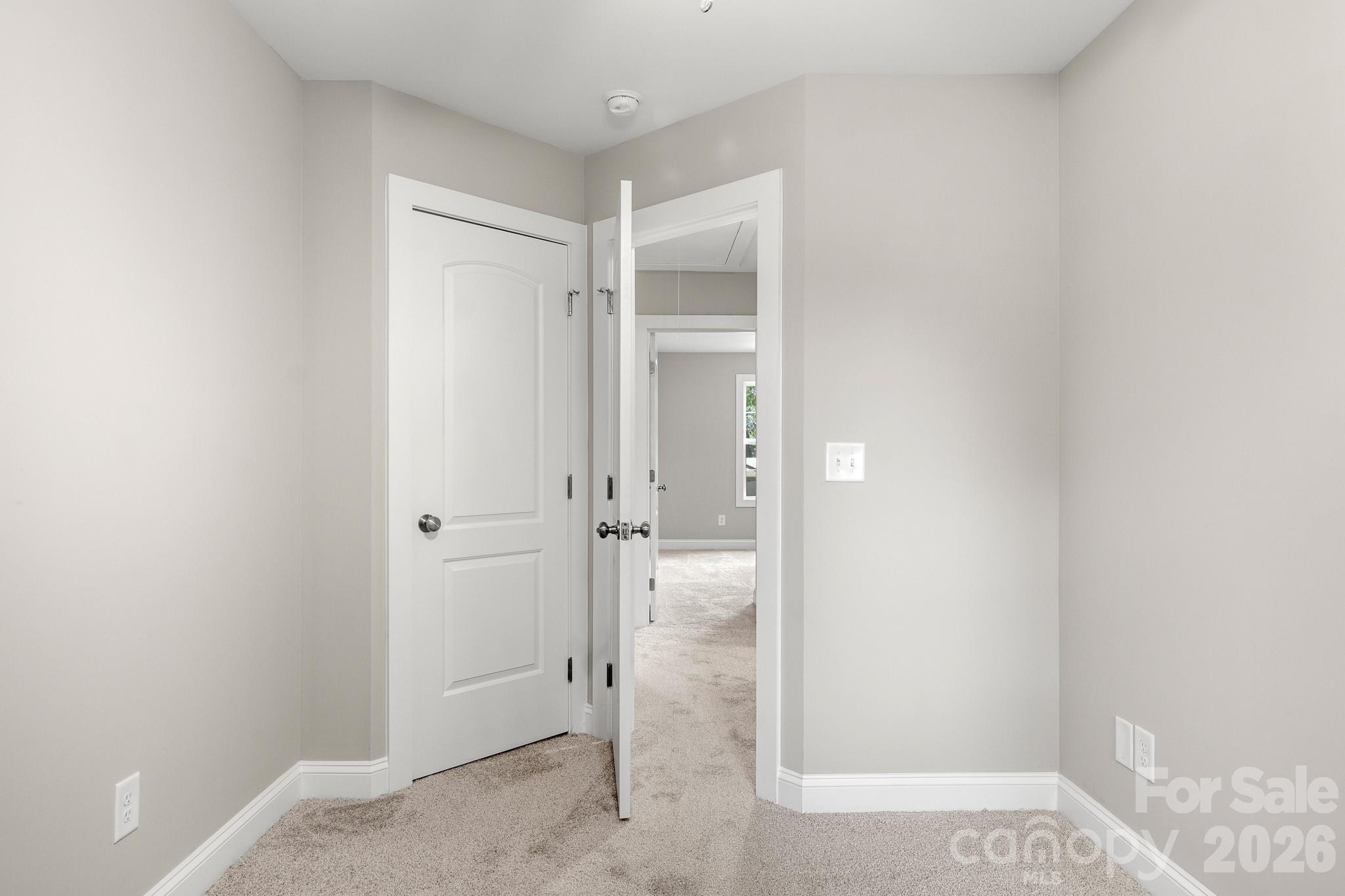 600 Sunderland Road Property Photo 25