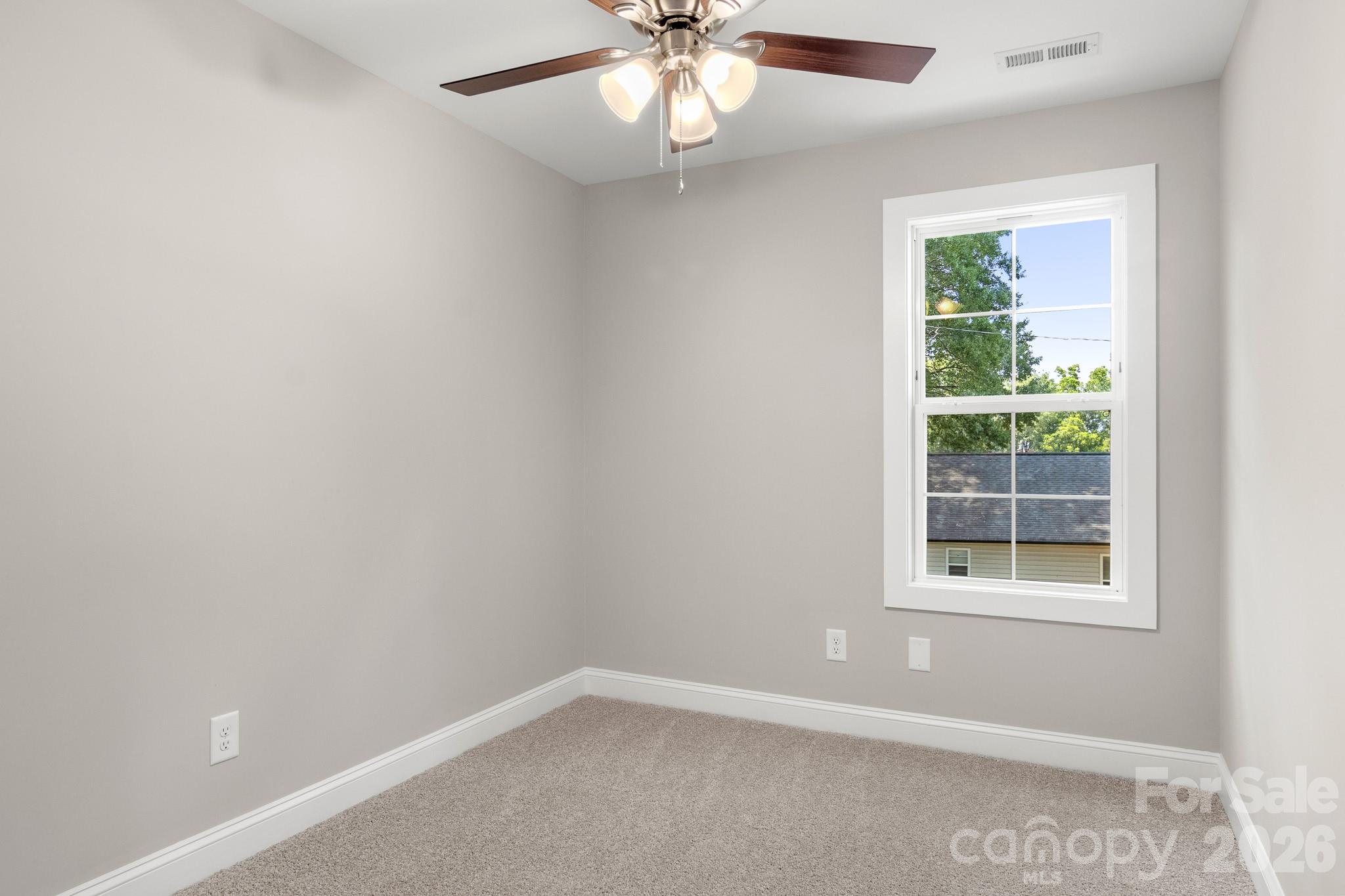 600 Sunderland Road Property Photo 26